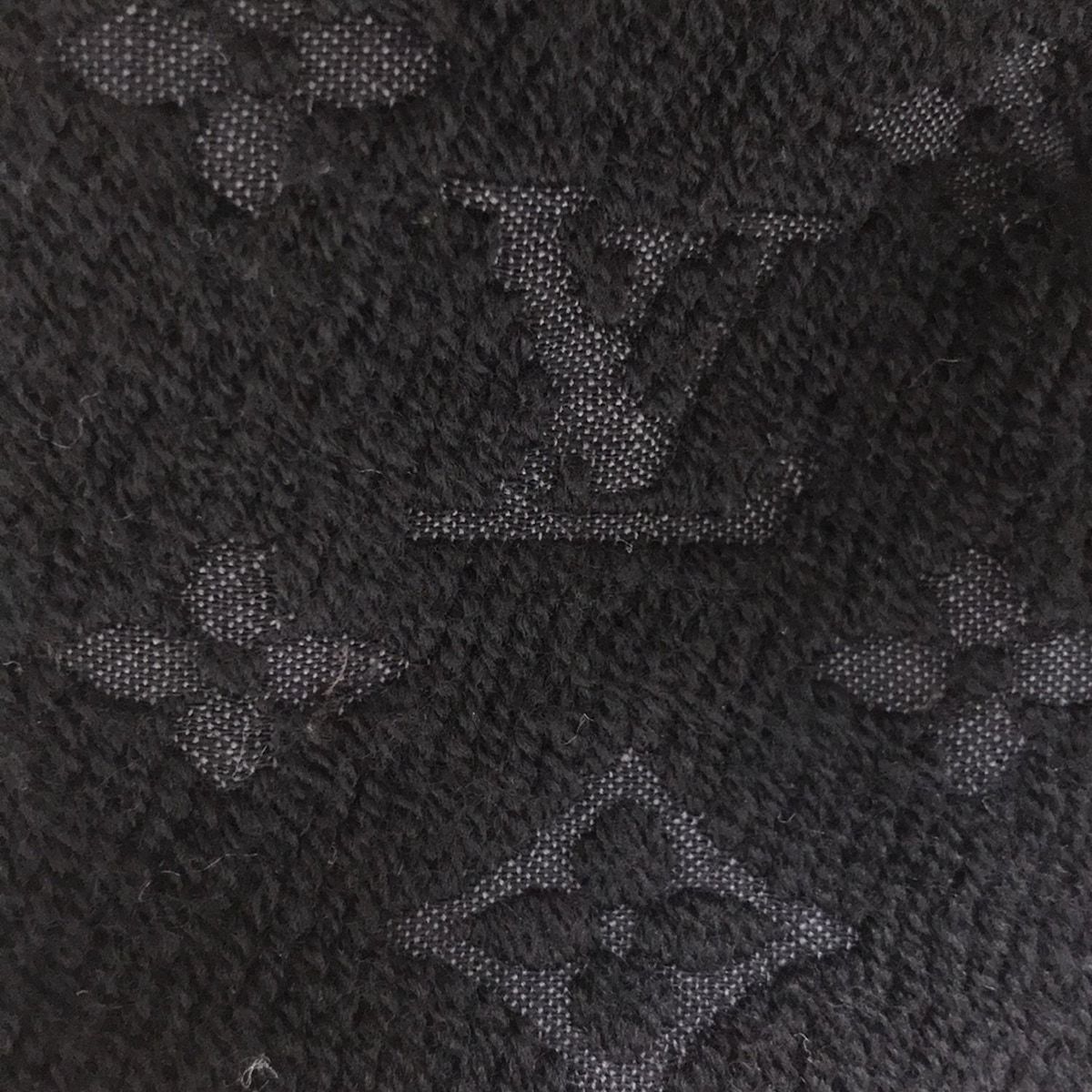 ルイヴィトン　エシャルプ モノグラム クラシック　黒 マフラー　M70520 LOUIS VUITTON】【イタリア製】ルイヴィトン『エシャルプ