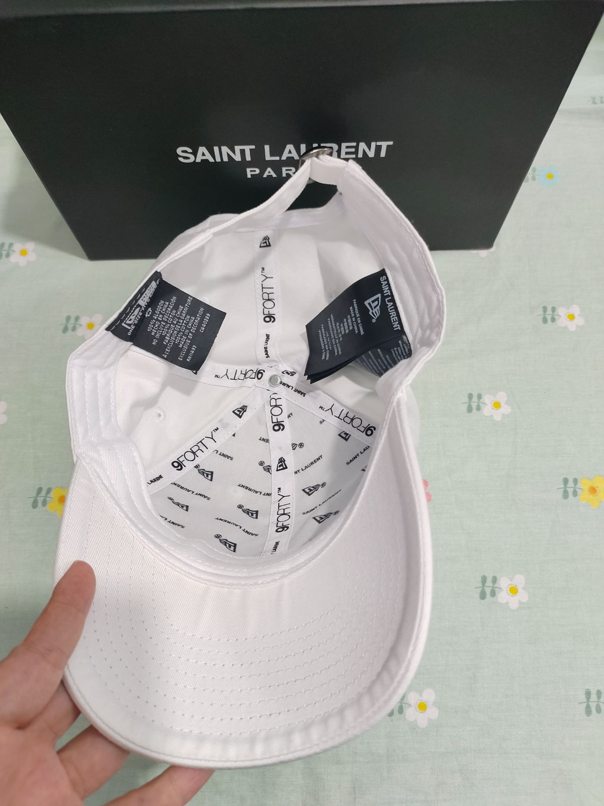 ★大人気★Saint Laurent(サンローラン)  キャップ 帽子　男女兼用　コットン　箱付き