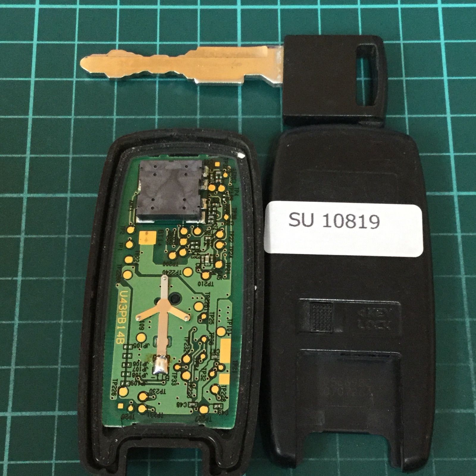 SU10819スズキ U43PB14B 純正 セルボ ワゴンR MRワゴン モコ フレア AZワゴン 2ボタン スマートキー キーレス リモコン