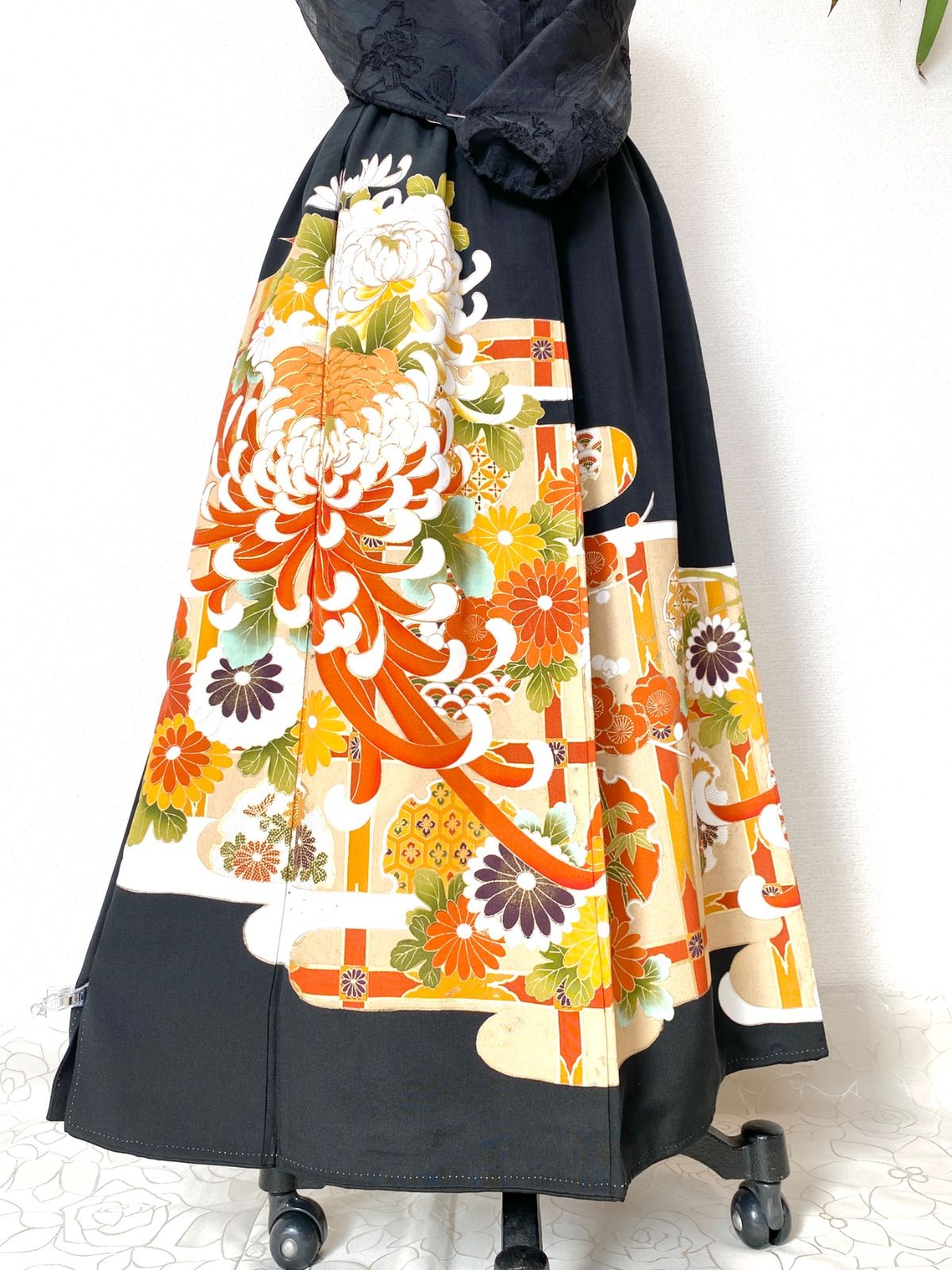 大人 セレブ着物スカートフリーサイズ1点物黒留袖着物リメイクウエストゴムロングスカートフリーサイズ みハンドメイドNO.5758