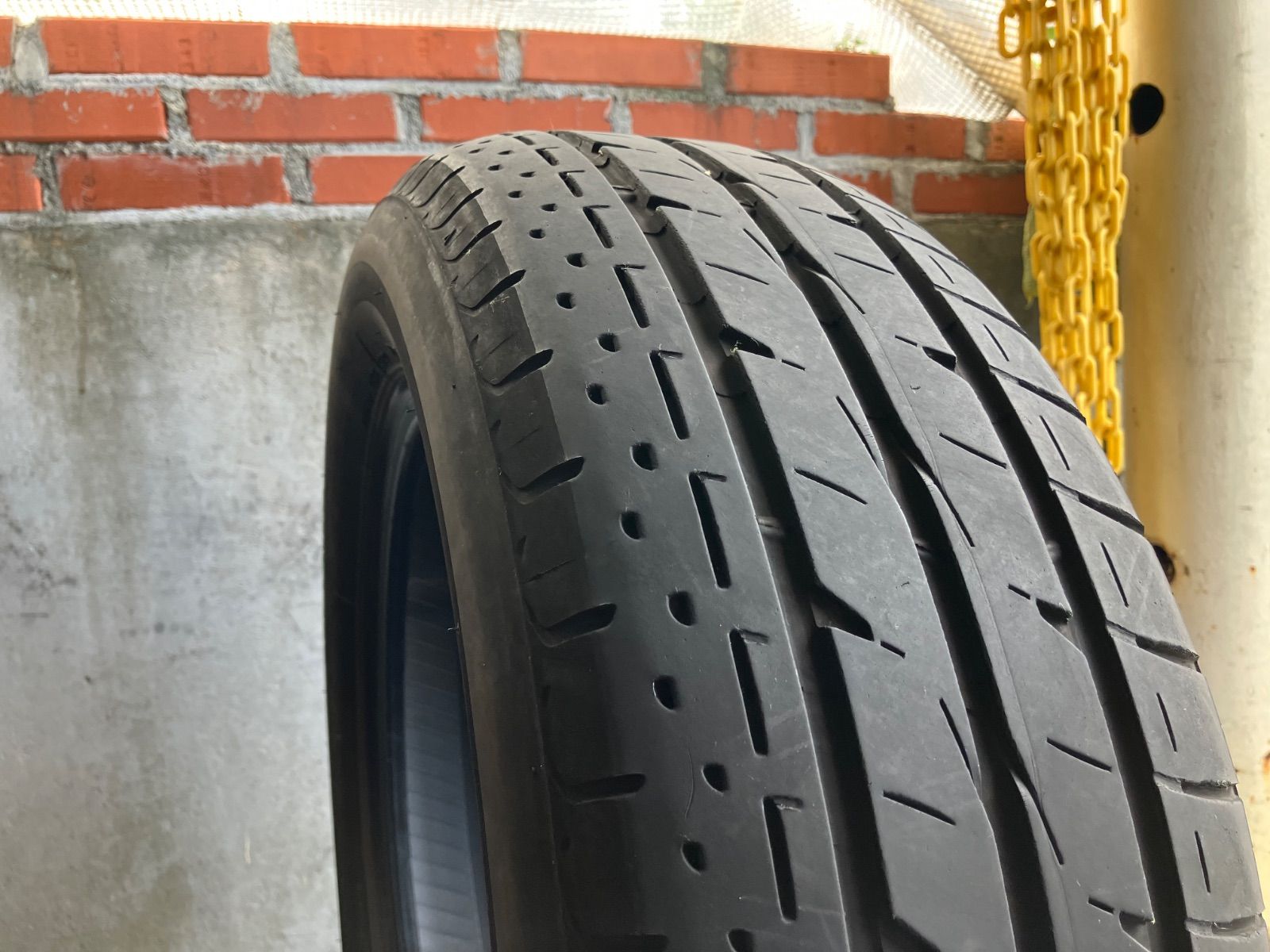 新品4本 2023年製 205/60R16 92H 16インチ ブリヂストン ルフトRV2