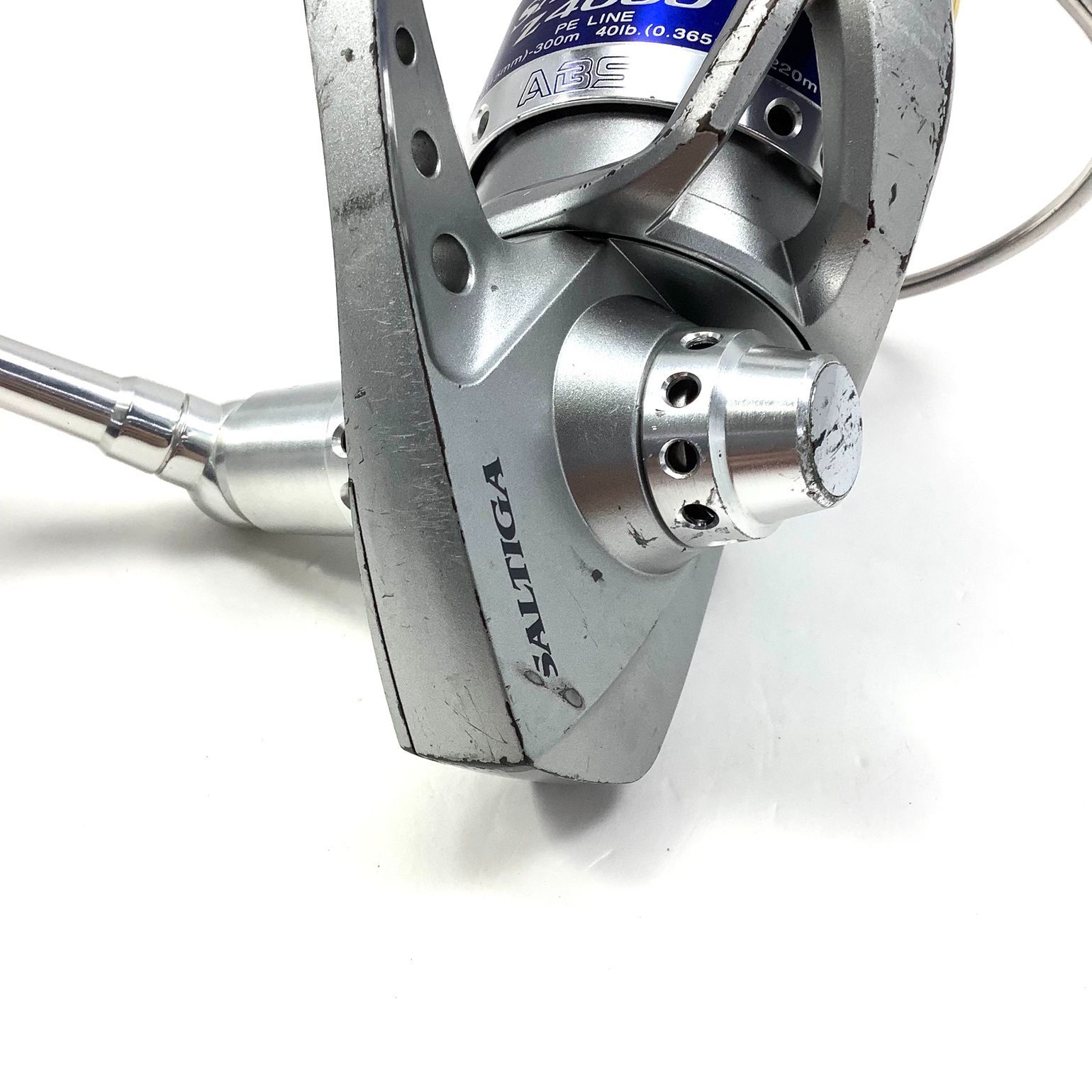 1)【中古】【送料無料】 ダイワ SALTIGA Z4000 スピニングリール