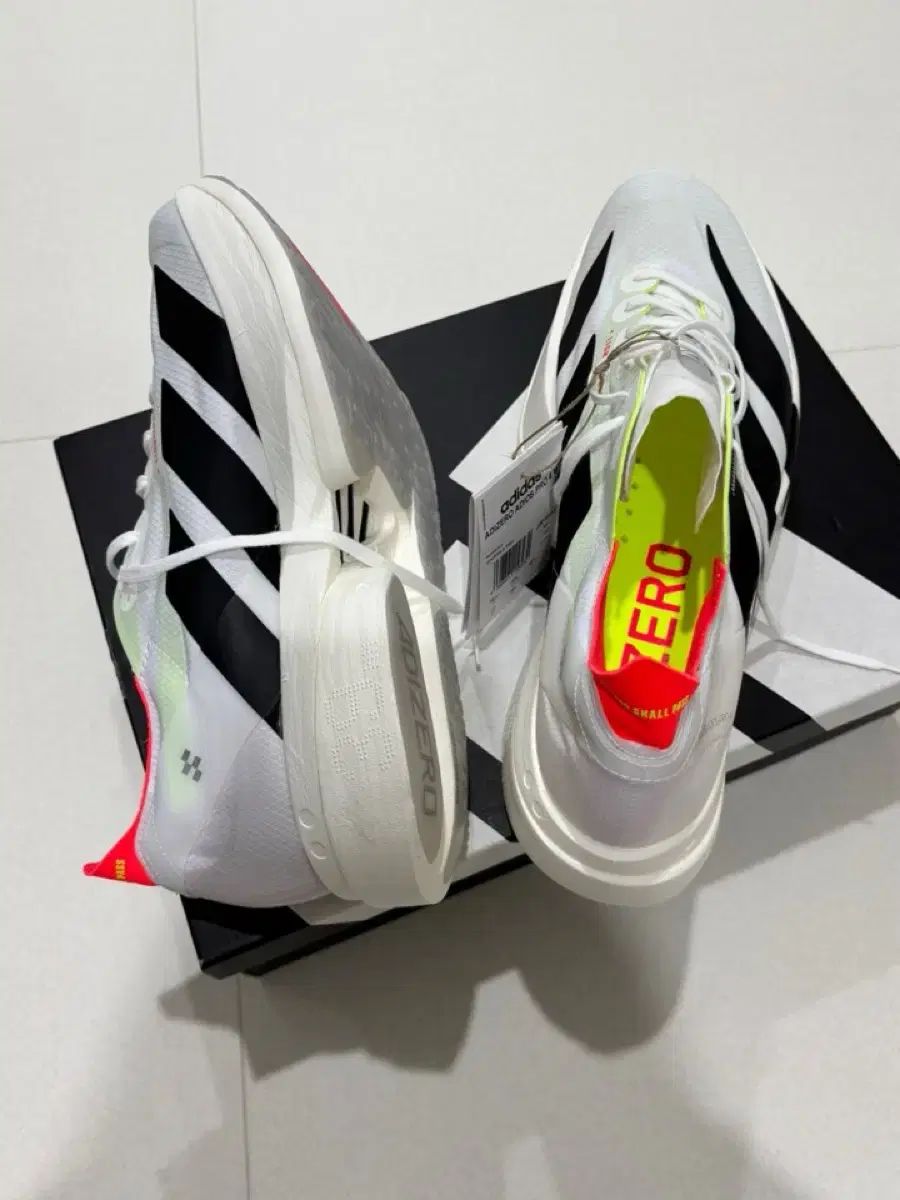 adidas アディダス