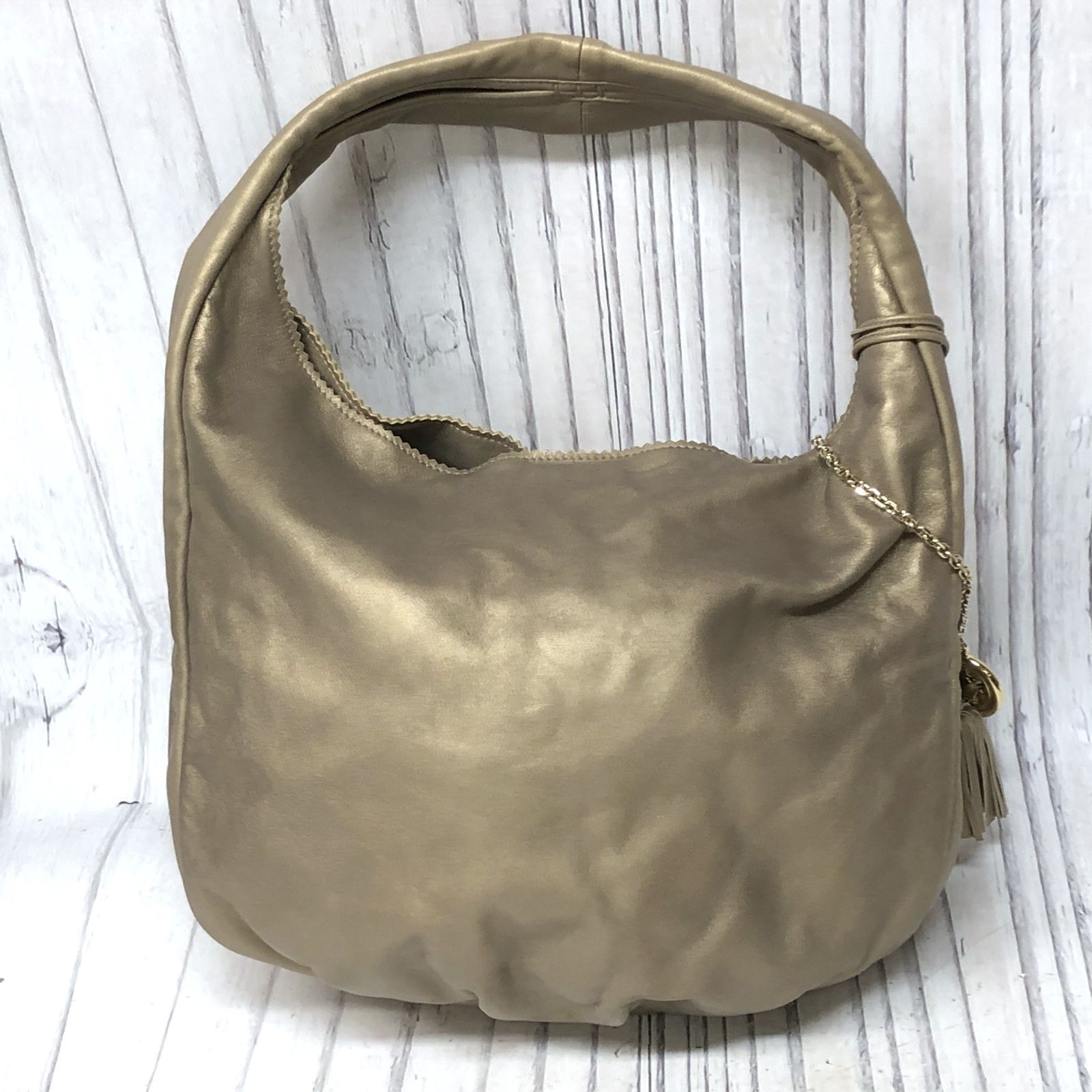 【ロエベ 】ヴィエント ワンショルダー　ナッパレザー ゴールド タッセル ロエベ 】ヴィエント ワンショルダー ナッパレザー ゴールド