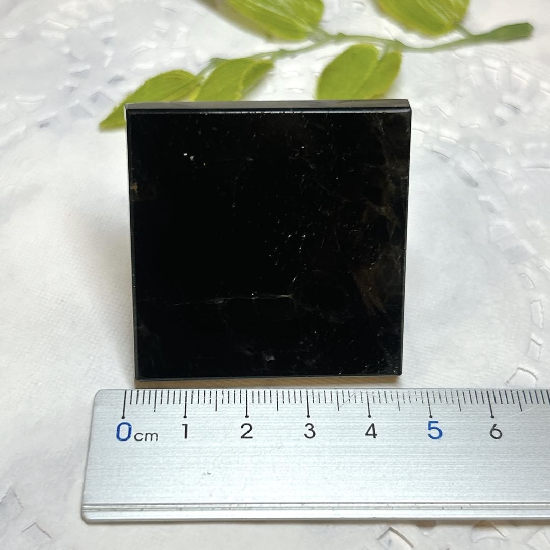黒水晶 ピラミッド