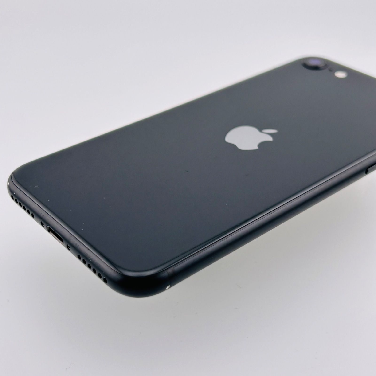 【バッテリー100%美品】iPhoneSE2 本体 64GB SIMロック有 バッテリー100% iPhoneSE2 64GB ブラック SIMフリー(simロック解除済
