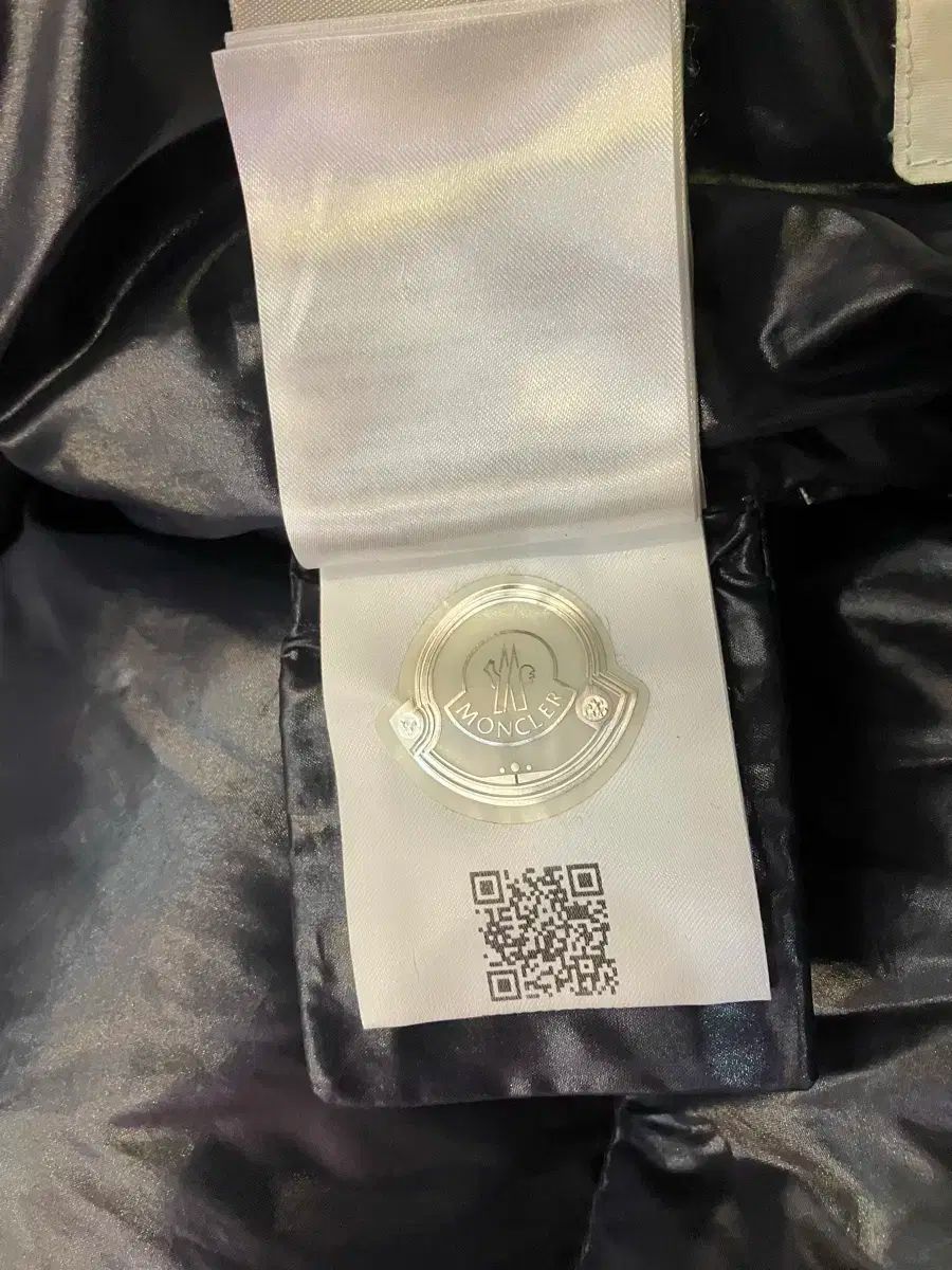 MONCLER モンクレール