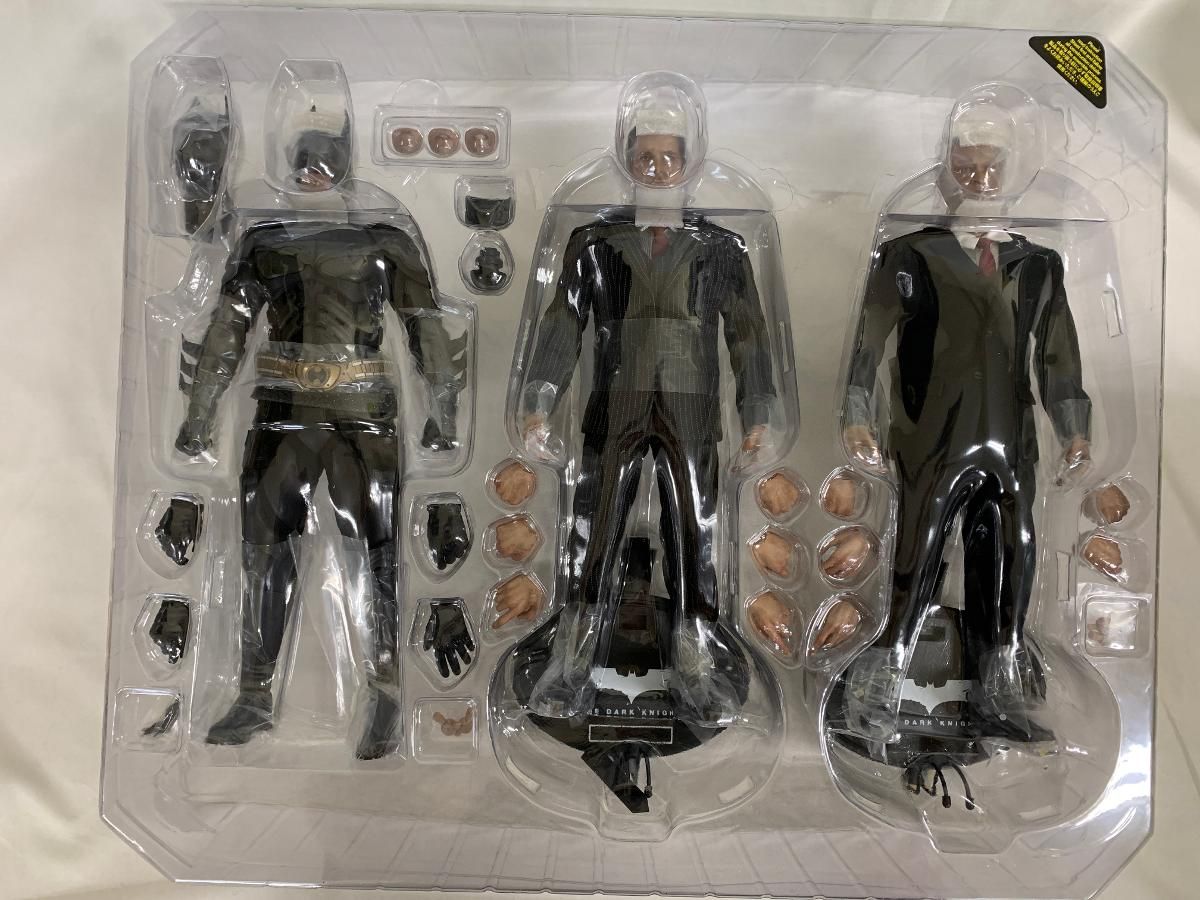 ♪ムービー・マスターピース 『ダークナイト』1/6 アルフレッド・ペニーワース＆バットスーツ格納庫 特典付■＊同梱不可 Amazon.co.jp: 【トイサピエンス限定】ムービー・マスターピース