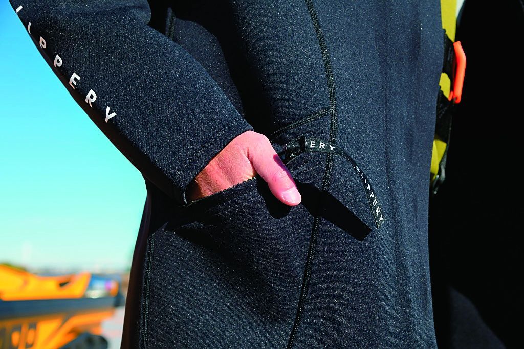 Slippery(スリッパリー) ツアーコート/ブラック SLIPPERY(スリッパリー