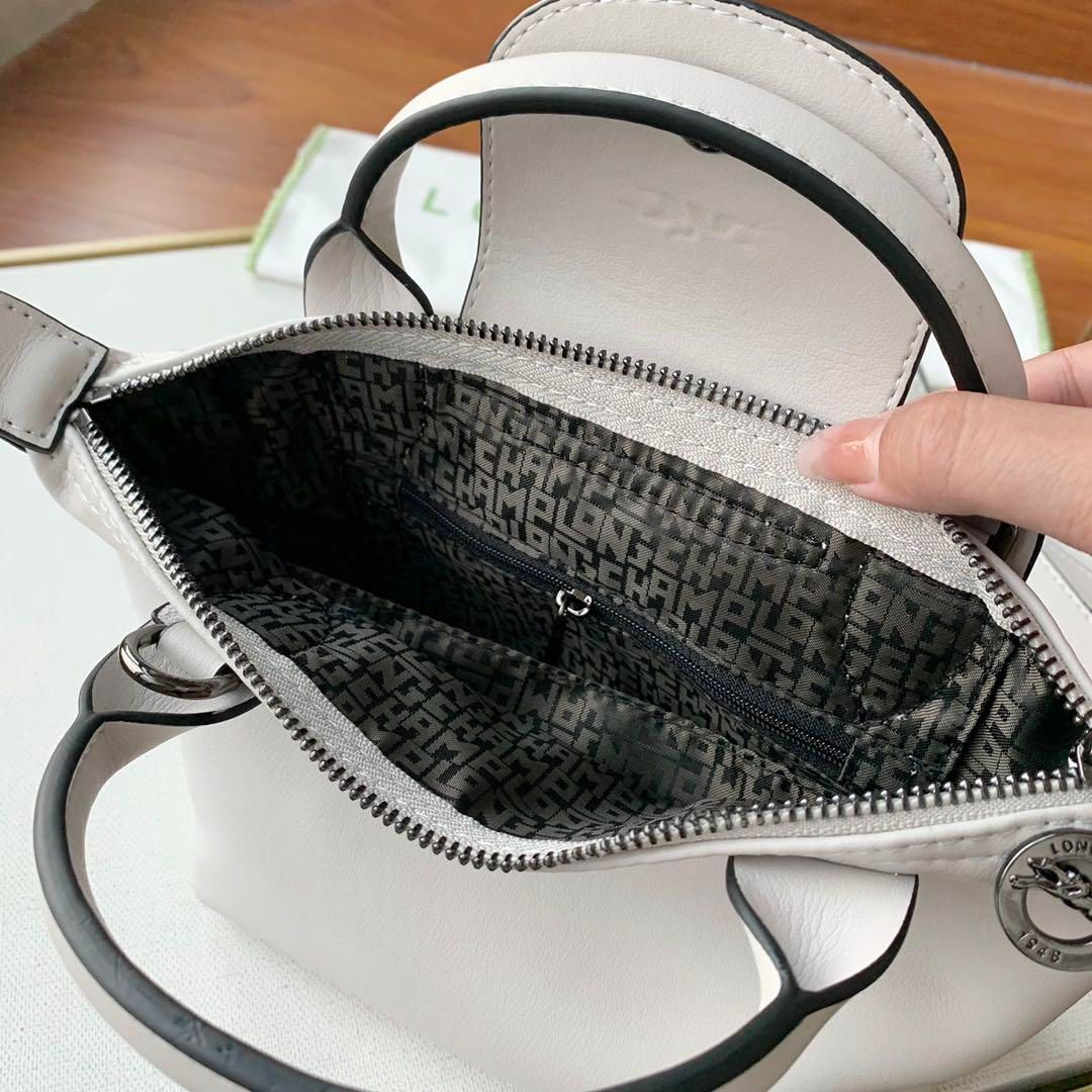 新品 未使用 Longchamp ロンシャン プリアージュ キュイールXS