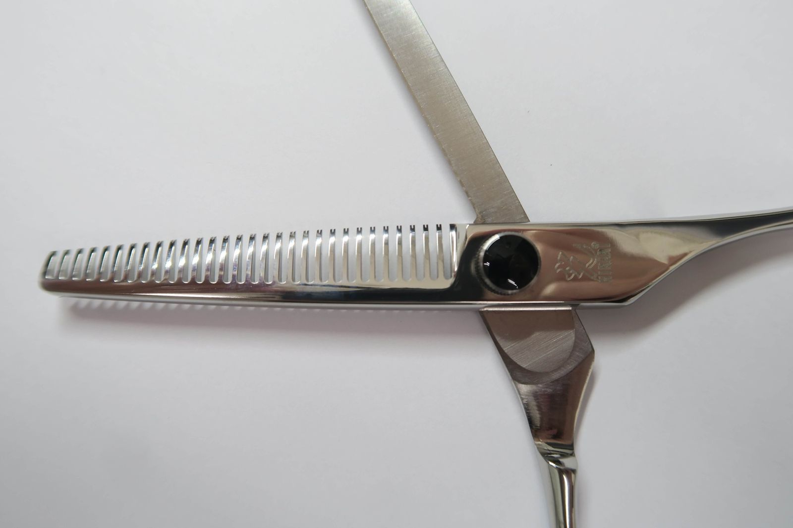 Bランク【光シザー HIKARI ヒカリ】 6032 セニング 美容師・理容師 6.0