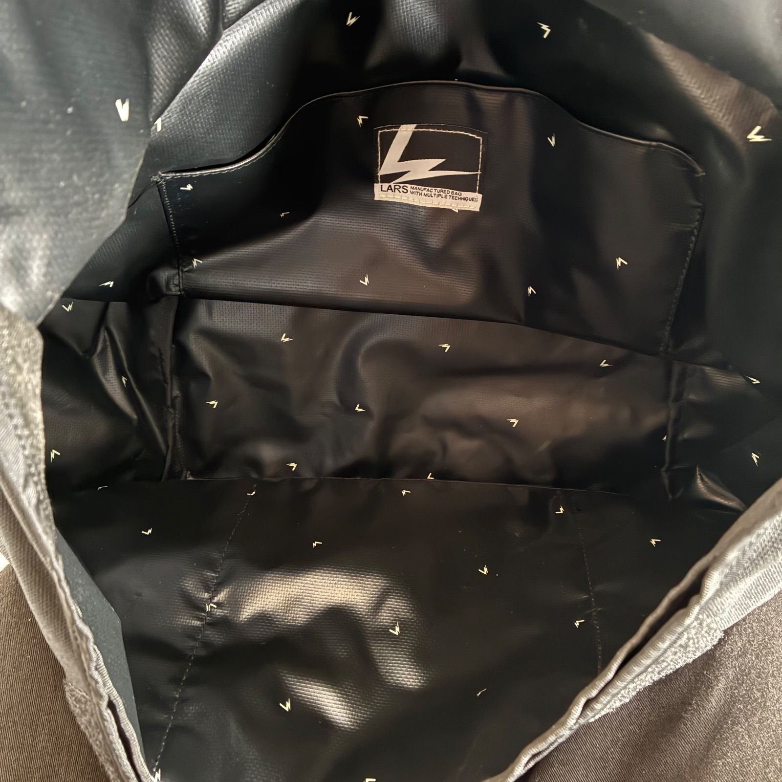 LARS メッセンジャーバッグ ブラック ラーズ 鞄 ショルダー 肩掛け