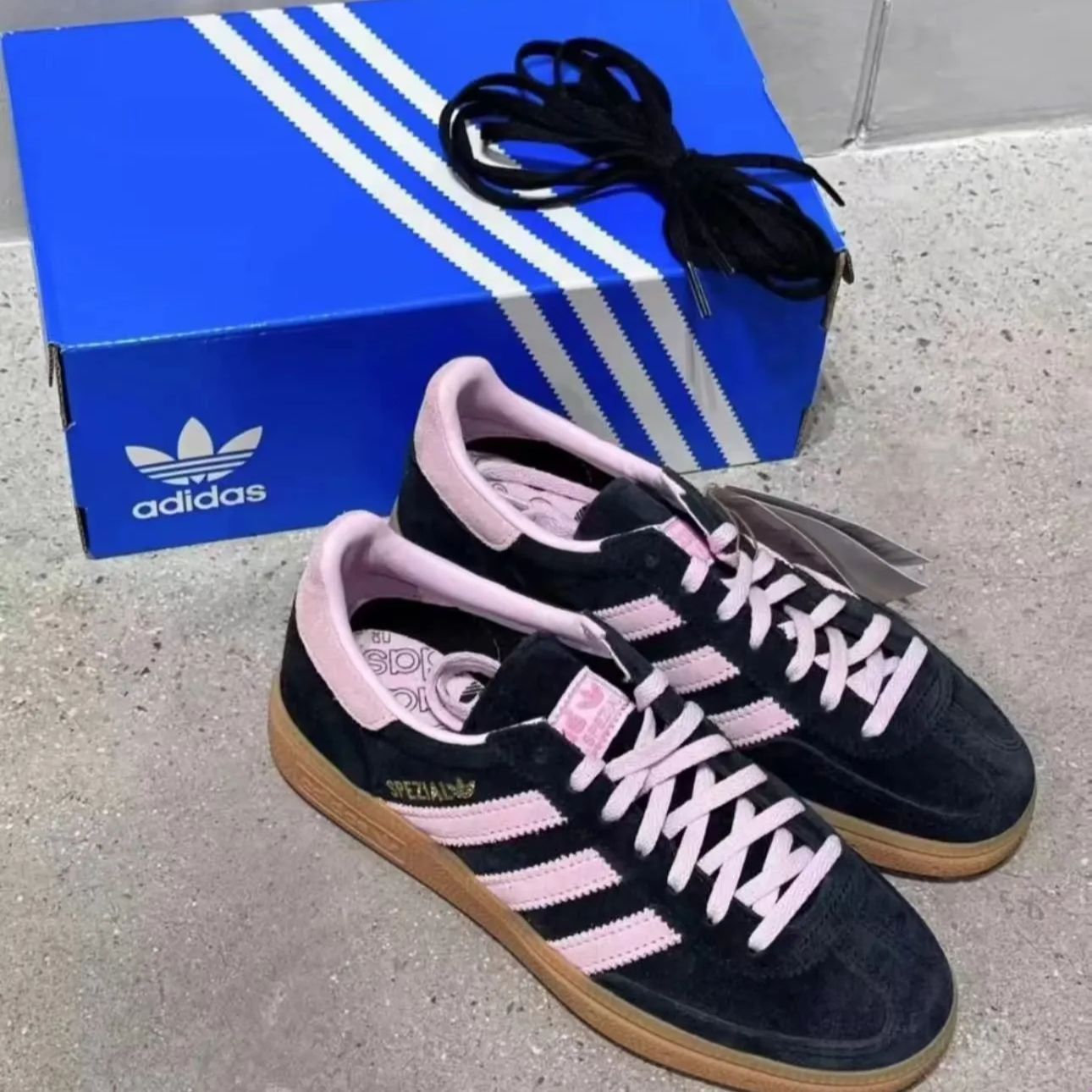 新品 adidas ハンドボール スペツィアル / HANDBALL SPEZIAL