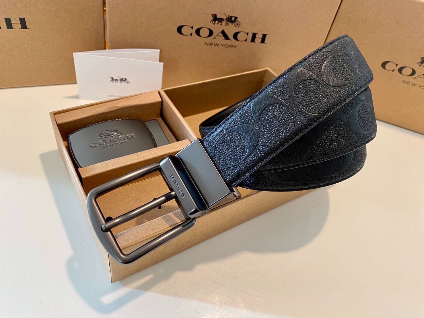 SALE♪コーチ 馬車バックル リバーシブル シグネチャー ベルト 社会人