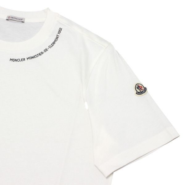 MONCLER ホワイト Vネック Tシャツ 25SSモデル モンクレール MONCLER ネックライン ロゴレタリング