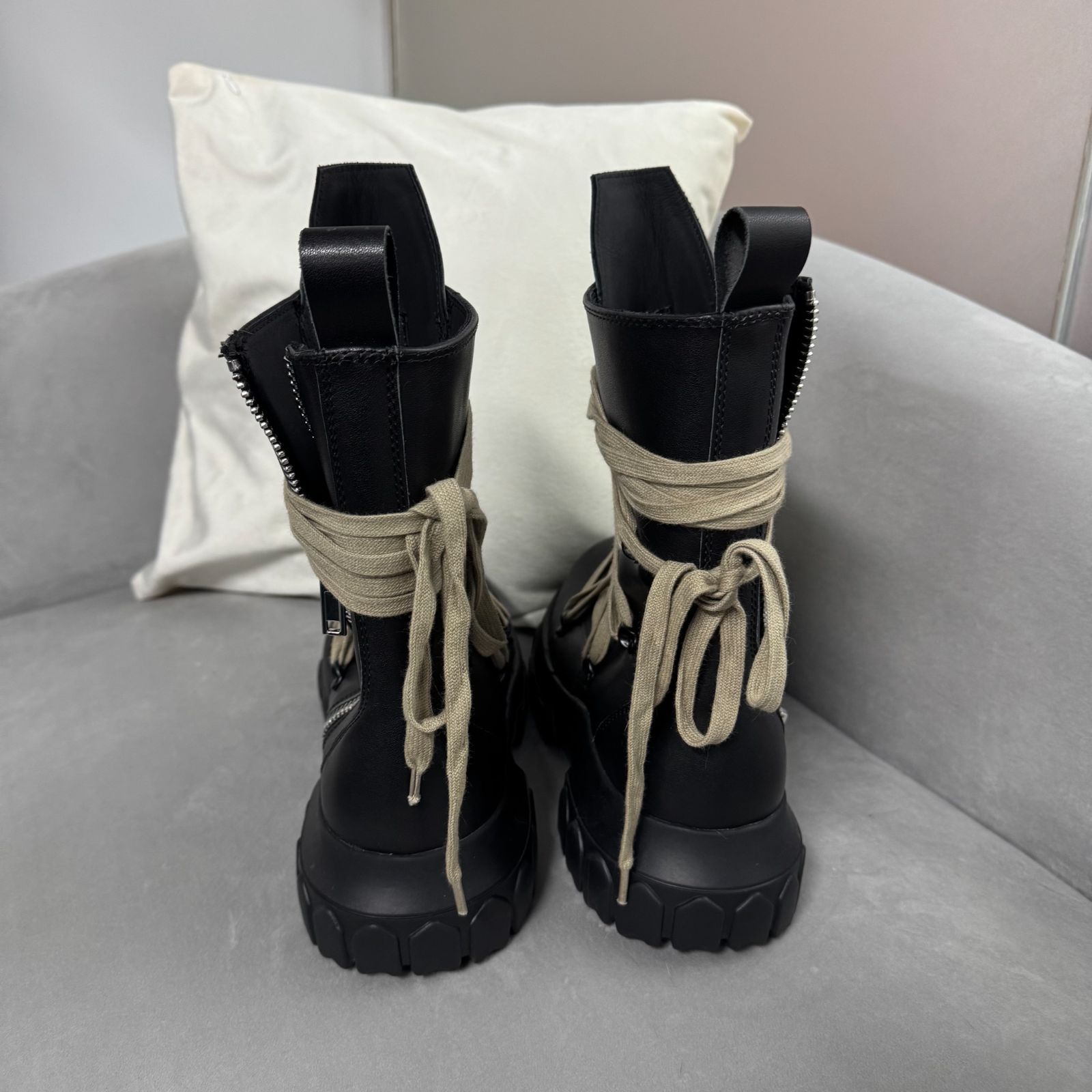 Martens ×