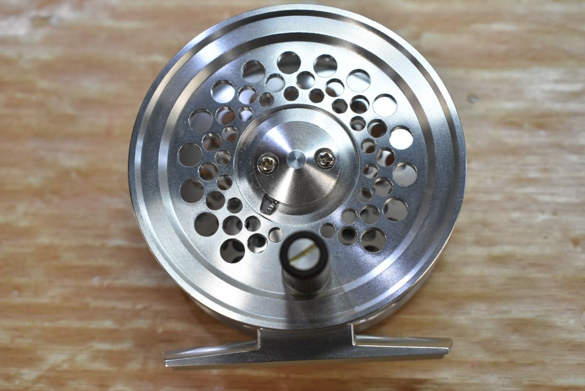 ミッチェル 7030 シルバー フライリール MITCHELL ニジマス トラウト