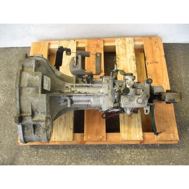 5速マニュアルミッション