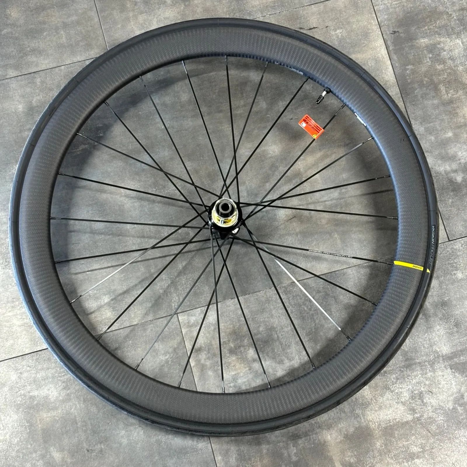 MAVIC COSMIC PRO CARBON UST ディスク マビック 前輪 MAVIC COSMIC PRO CARBON UST ディスク マビック 前輪