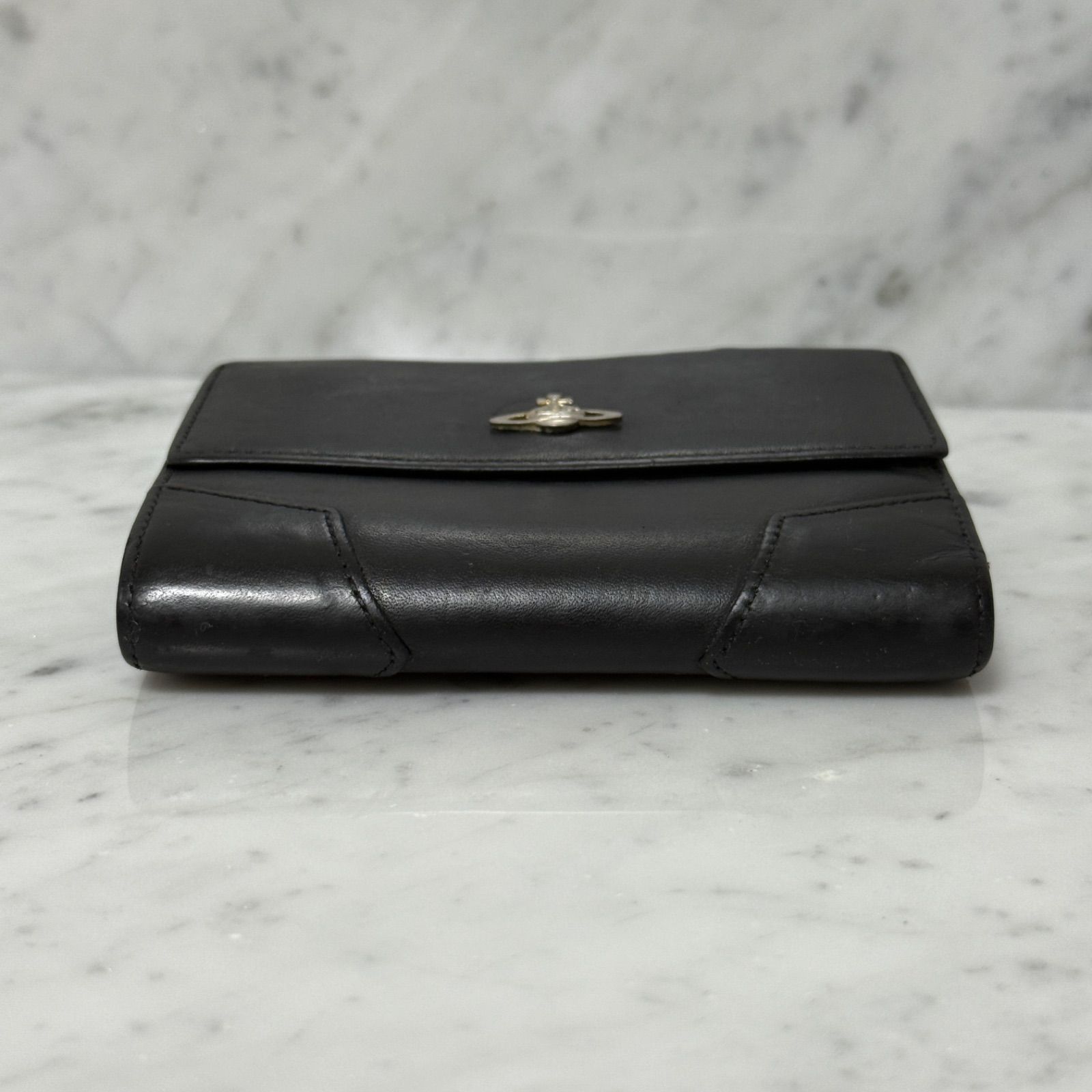 美品 Vivienne Westwood ヴィヴィアンウエストウッド 二つ折り財布 本