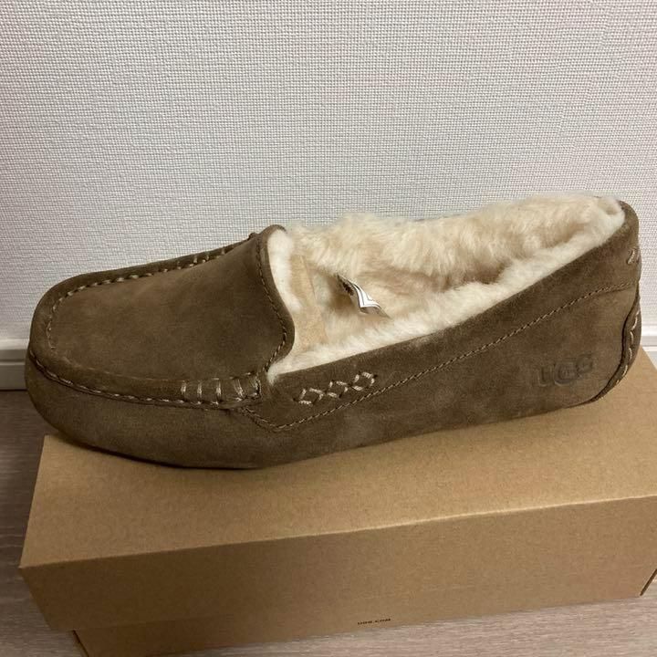 新品・未使用 UGG アンスレー モカシン ヒッコリーサンド 24cm