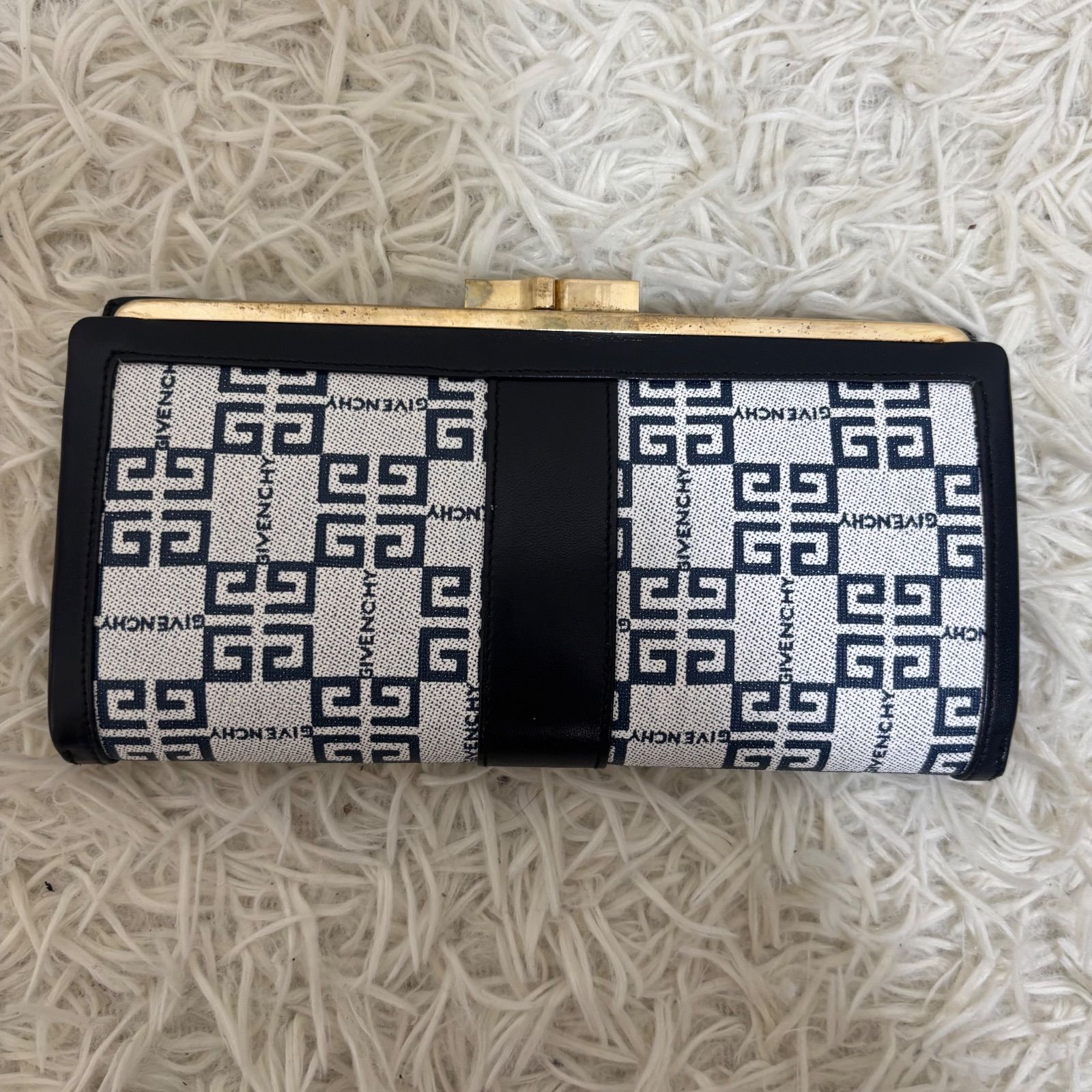 GIVENCHY 極美品✨ジバンシー 長財布 がま口 4G ネイビー ジバンシィ 極美品✨ジバンシー 長財布 がま口 4G ネイビー ジバンシィ