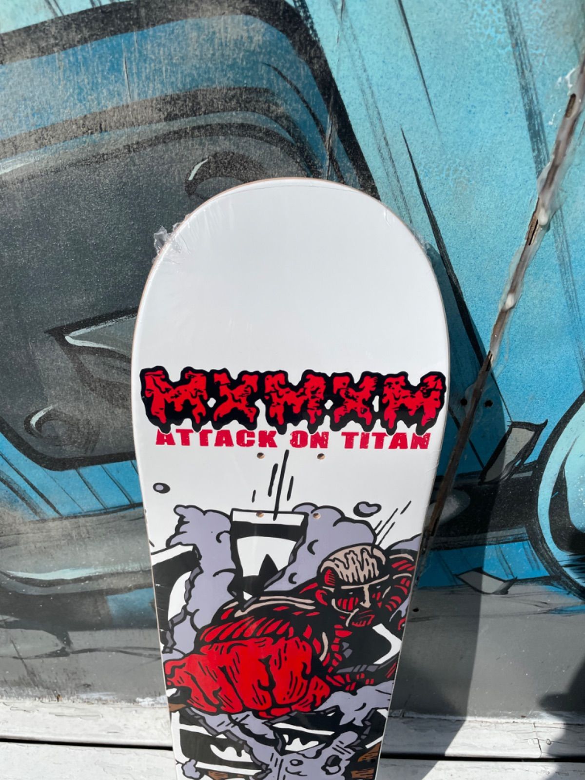 8.25インチ】MAGICAL MOSH MISFITS マジカルモッシュミスフィッツ MxMxM 進撃の巨人 / MxMxM “MAGICAL  MOSH TITAN” DECK (TITAN) スケートボード デッキ スケボー SKATEBOARD - デッキ・パーツ