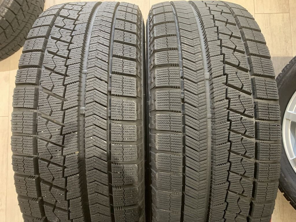 【2212019】スタッドレス LAPORTA01 16インチ 6.5J +38 PCD114.3 5H + BRIDGESTONE VRX 205/55R16 2019年 クラウン リーフ スカイライン 等