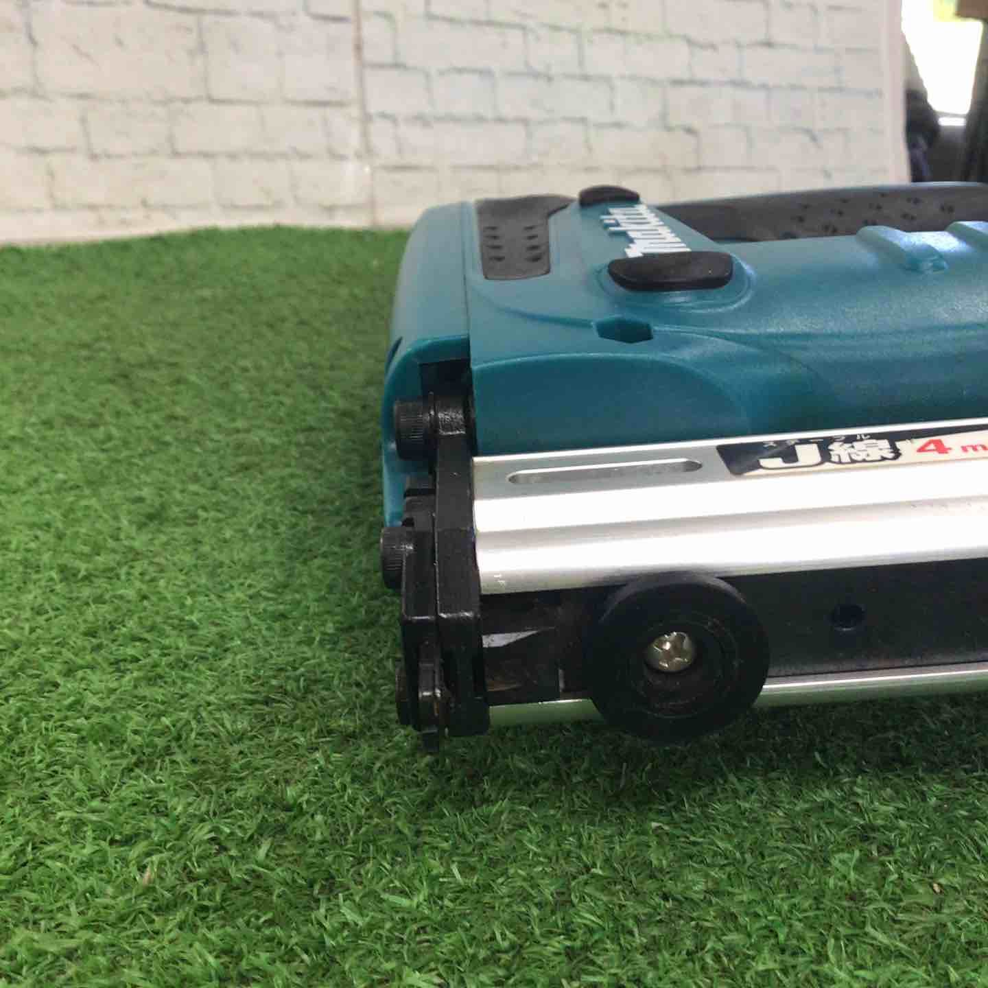 makita コードレスタッカー