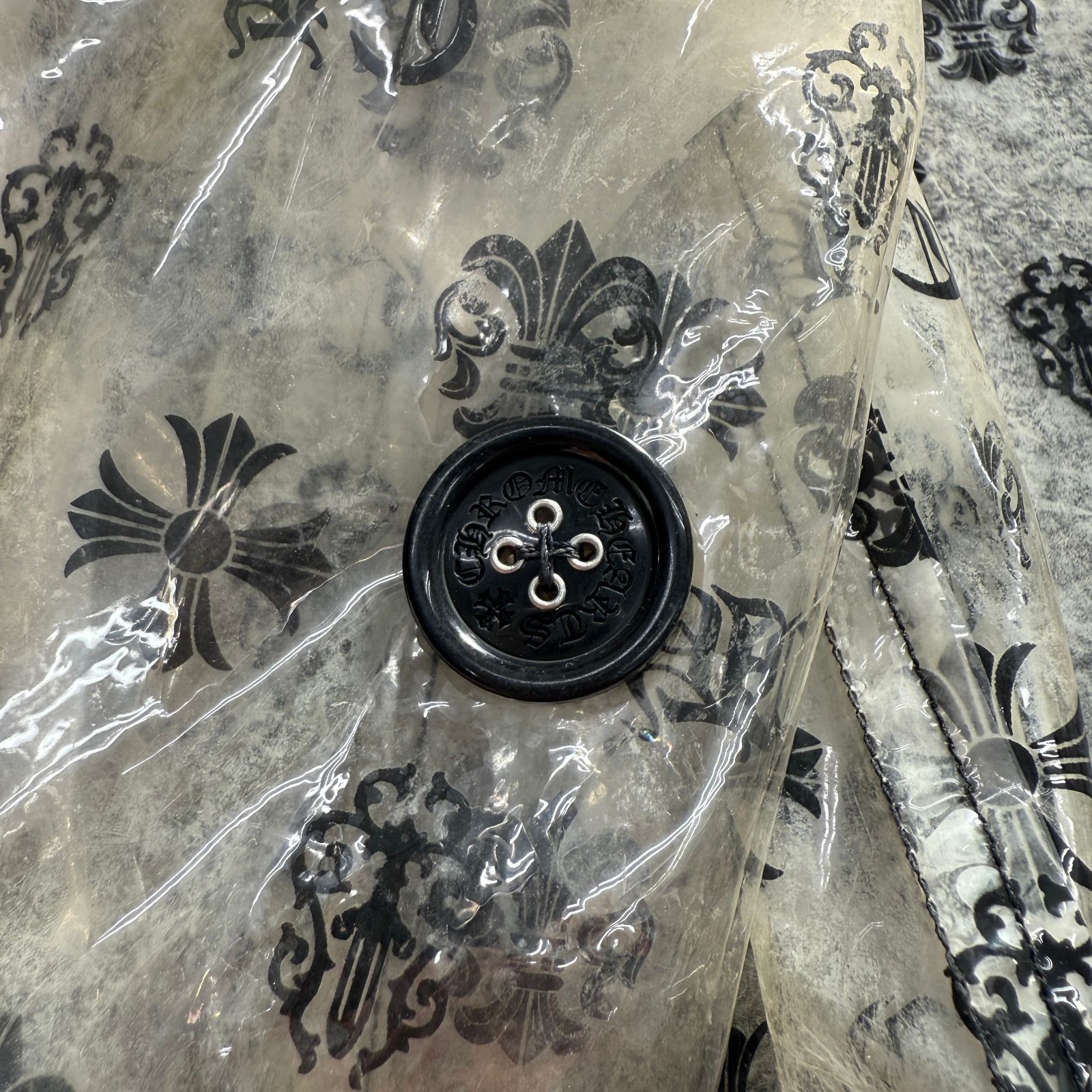 純正シルバーボタン