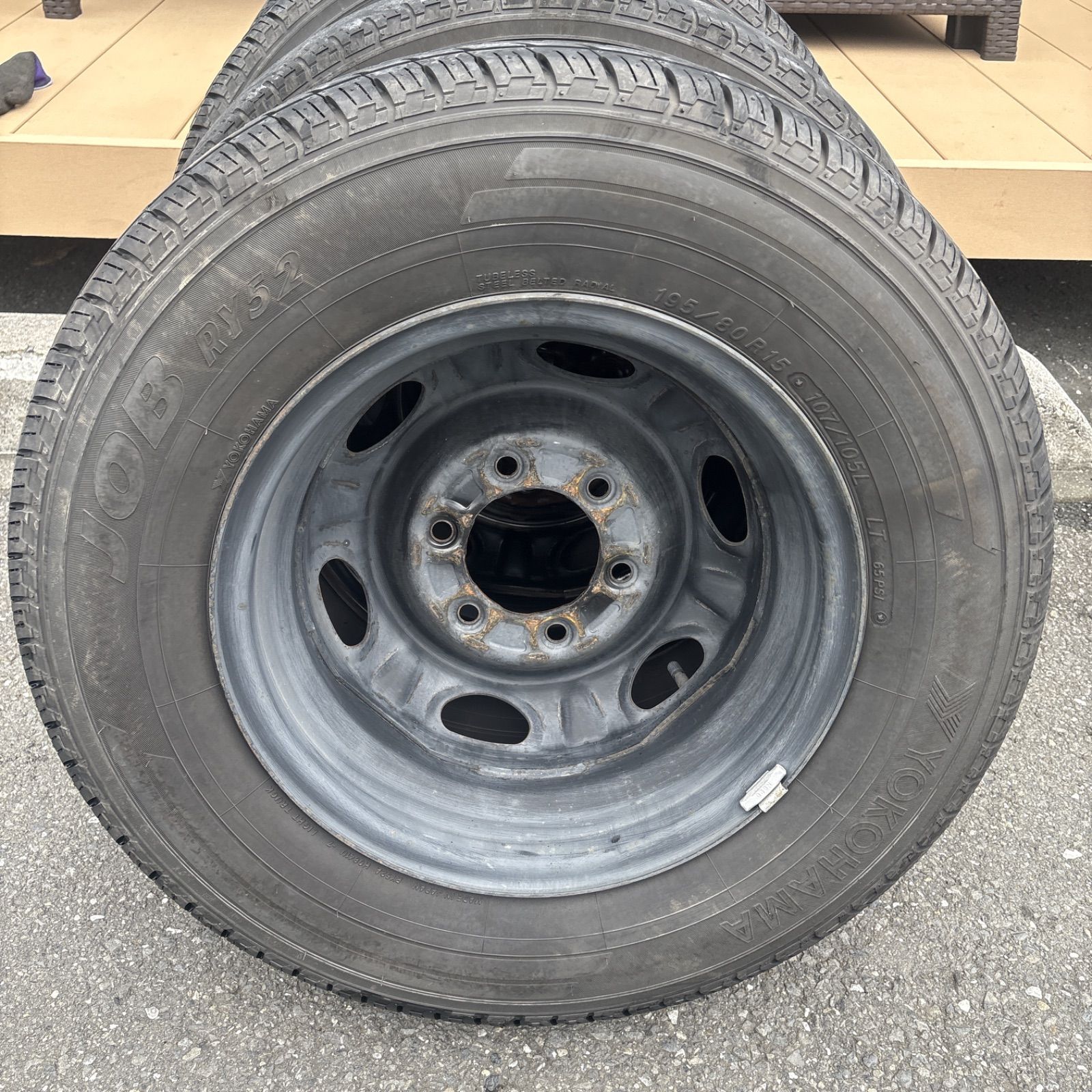 キャラバン 純正ホイールタイヤセット