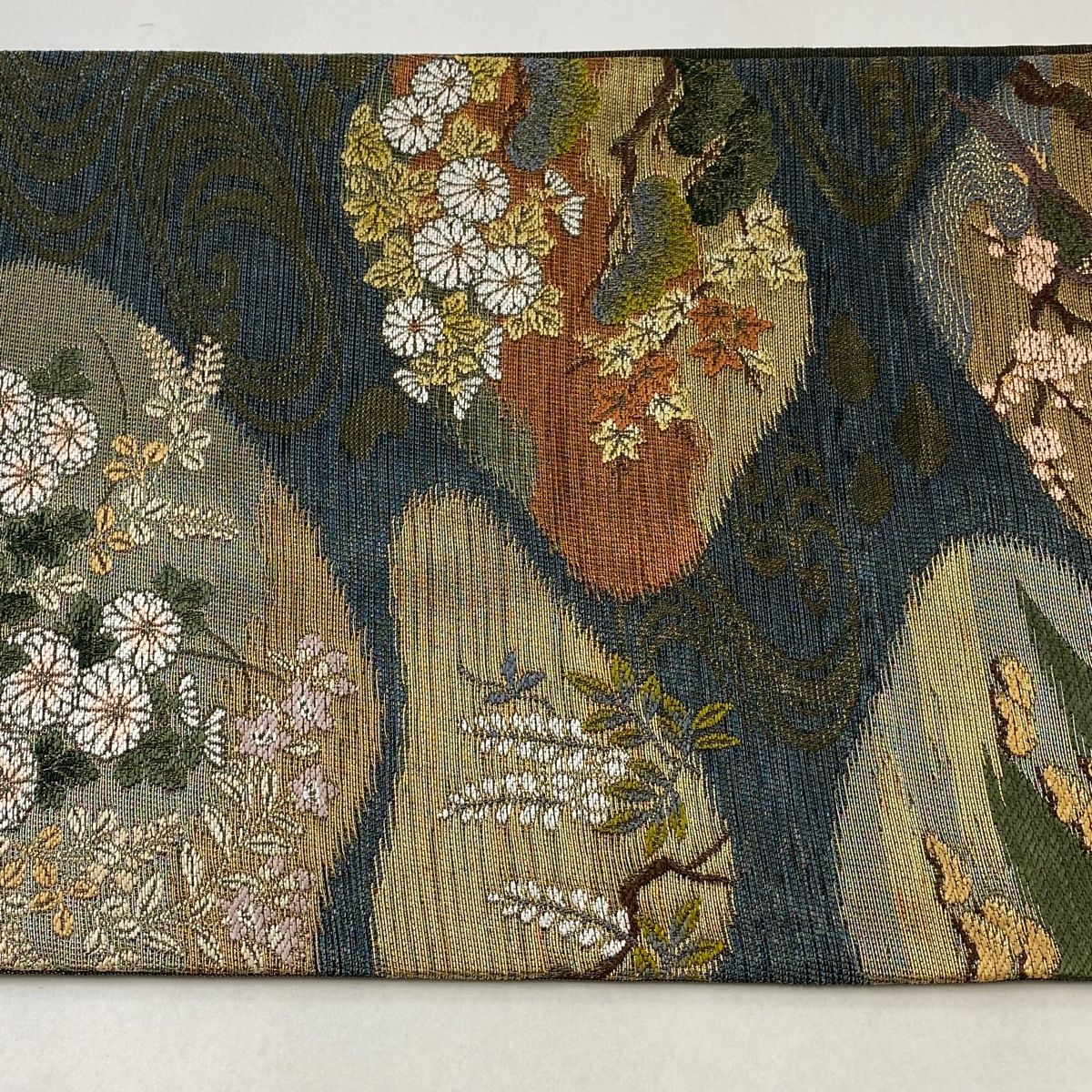 袋帯 美品 名品 秋草 枝梅 金糸 箔 灰緑 六通 正絹 【中古