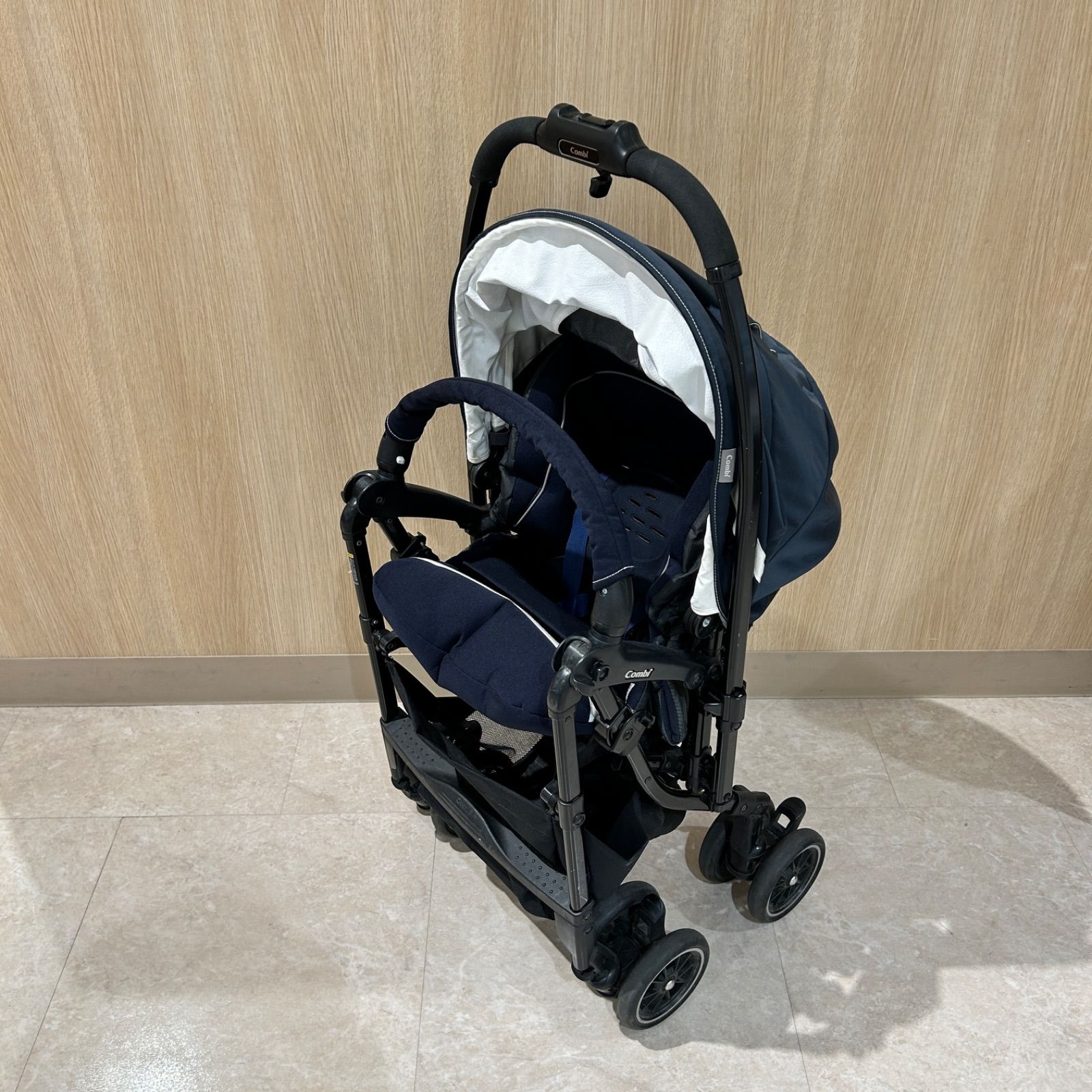 コンビ メチャカル ハンディオート4キャス エッグショックHF