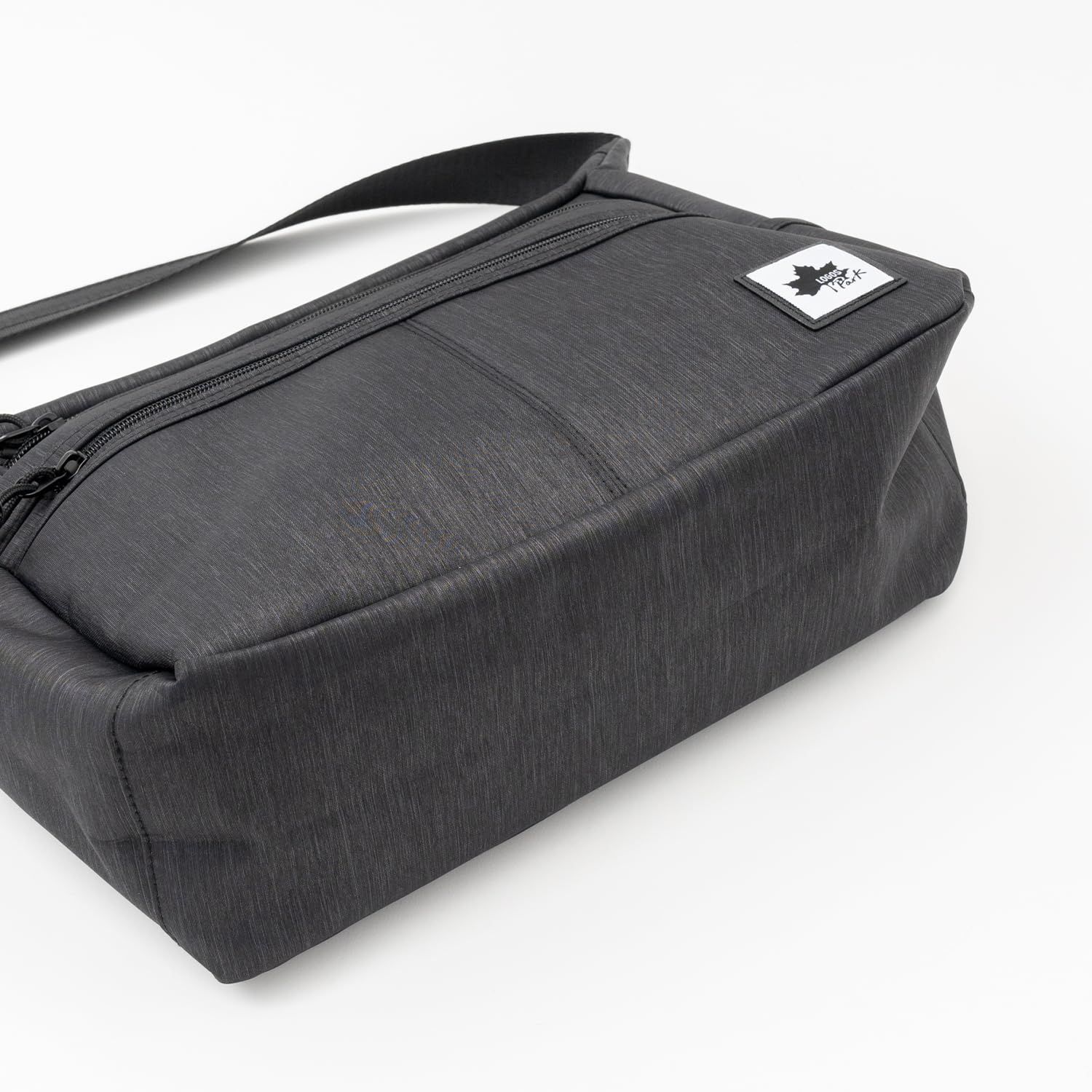 人気商品】[ロゴスパーク] 舟形 ショルダーバッグ 撥水 斜めがけ