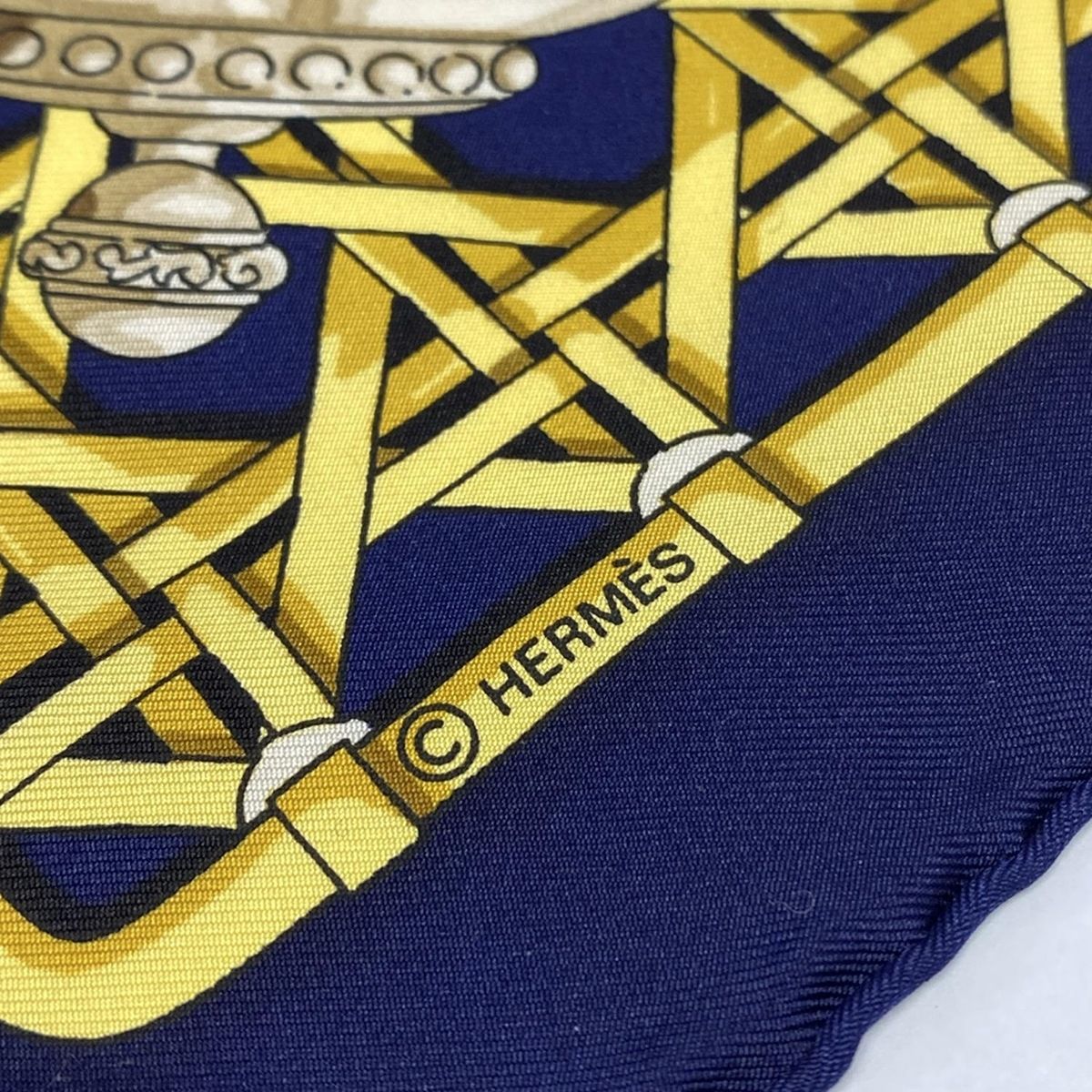 HERMES(エルメス) スカーフ美品 カレ90 ネイビー×レッド×マルチ