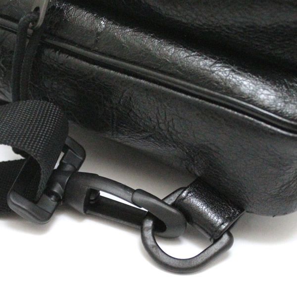 BALENCIAGA ボディバッグ 黒 BALENCIAGA バレンシアガ ボディバッグ ロゴ レザー ブラック