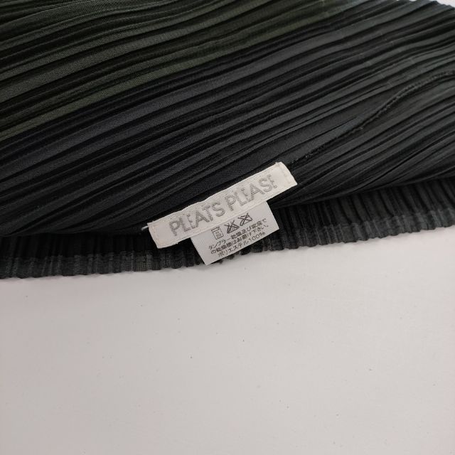 PLEATS PLEASE ISSEY MIYAKE プリーツ チェック柄 PP64JK541 キャミソール ノースリーブ Ｔシャツ カットソー グリーン レディース プリーツプリーズ【中古】5-0702S∞ PLEATS PLEASE ISSEY MIYAKE プリーツ チェック柄 PP64JK541