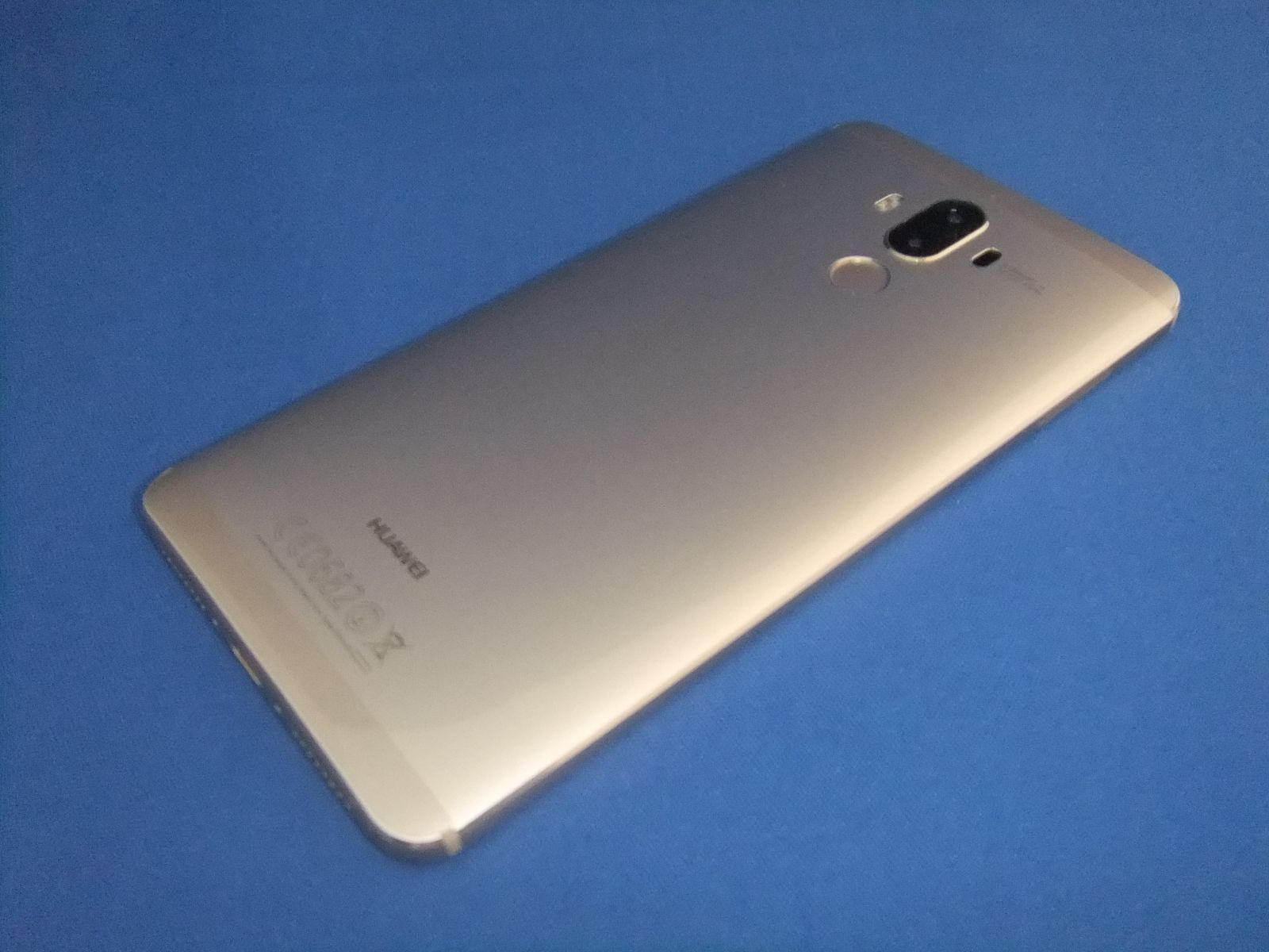 中古】 HUAWEI Mate 9 ゴールド SIMフリー - ケータイセンタードット