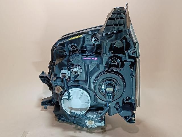 コーティング済 ヴォクシー ZRR70W 右ヘッドランプ・ヘッドライト Z 8  