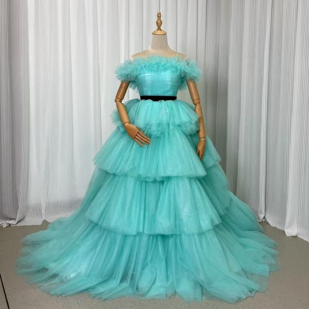 ドレス オフショルダー 爽やかで優しいブルー サッシュベルト ティアードのドレス 結婚式