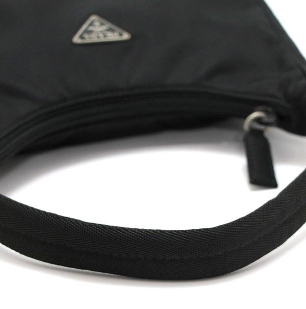 プラダ PRADA 三角ロゴ ミニハンドバッグ ナイロン 黒 【70622】 - Mercari