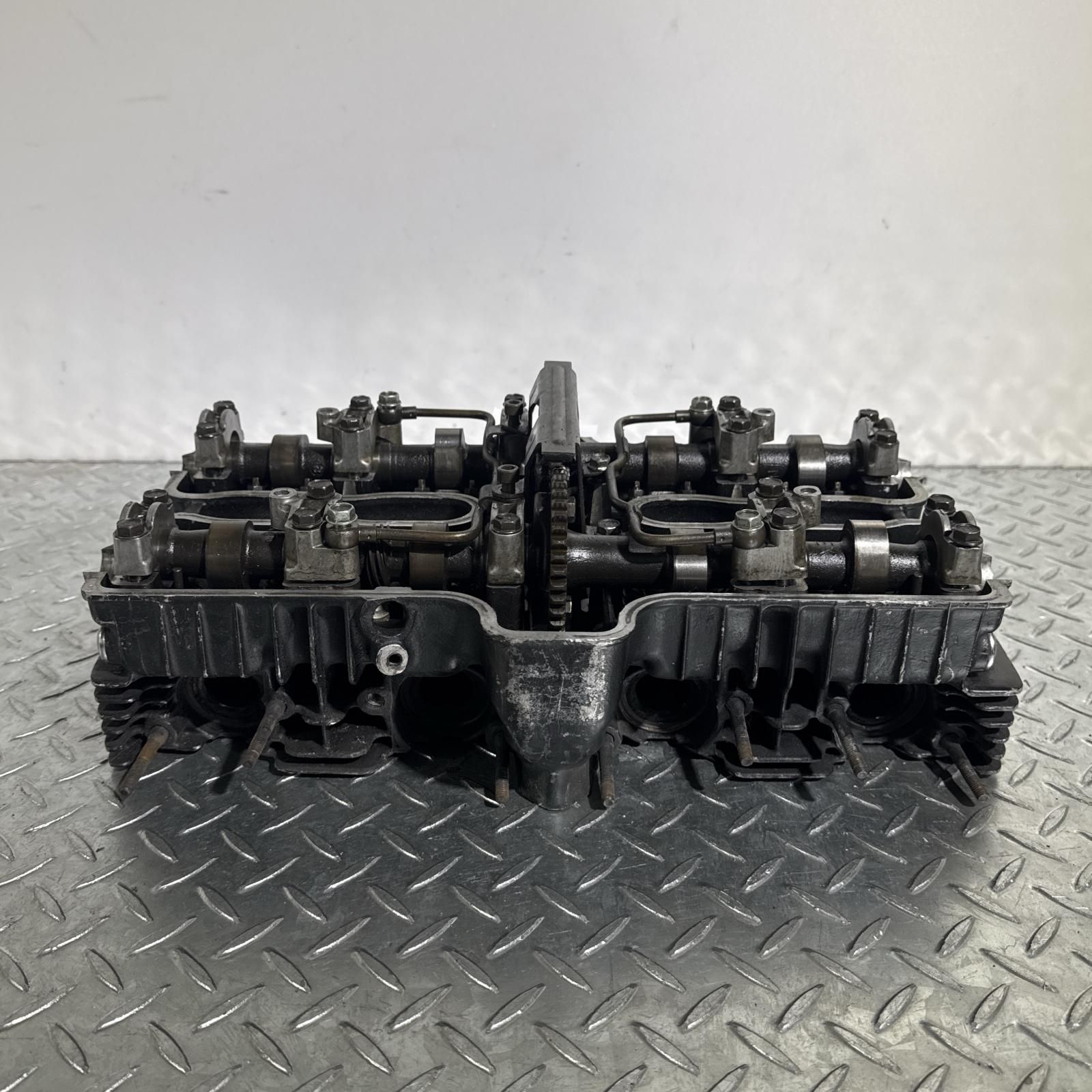 HONDA CB400FOUR シリンダーヘッド ホンダ HONDA CB400FOUR シリンダー