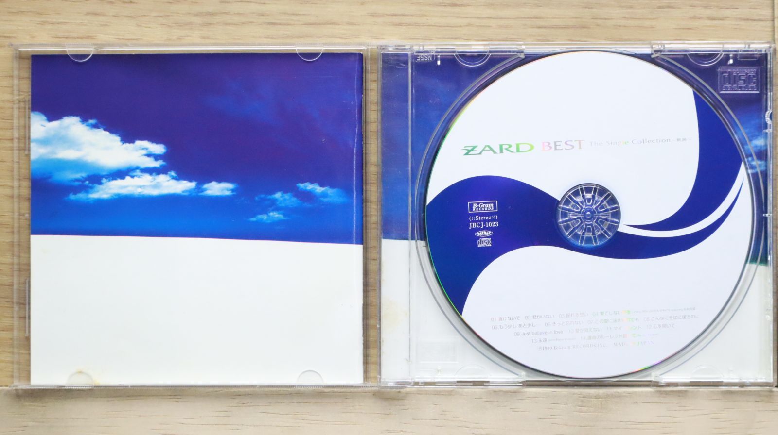 ❤︎出品 国内盤CD☆ザード/ZARD□ BEST The Single Collection~軌跡