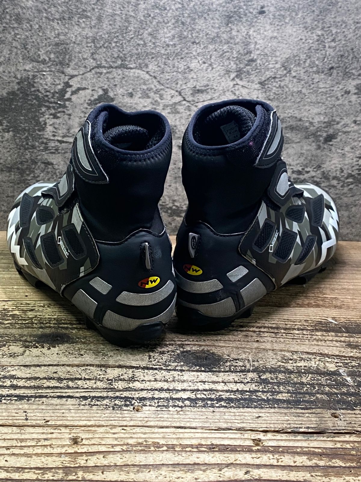 JK618 ノースウェーブ NORTHWAVE CELSIUS 2 GTX ビンディングシューズ 2穴 EU44 黒