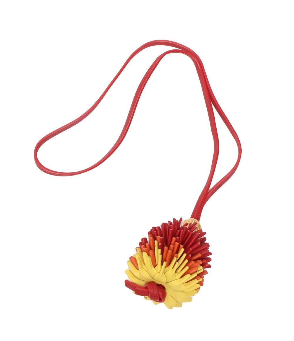 美品 ロエベ カルシファーバッグチャーム ハウルの動く城 レディース