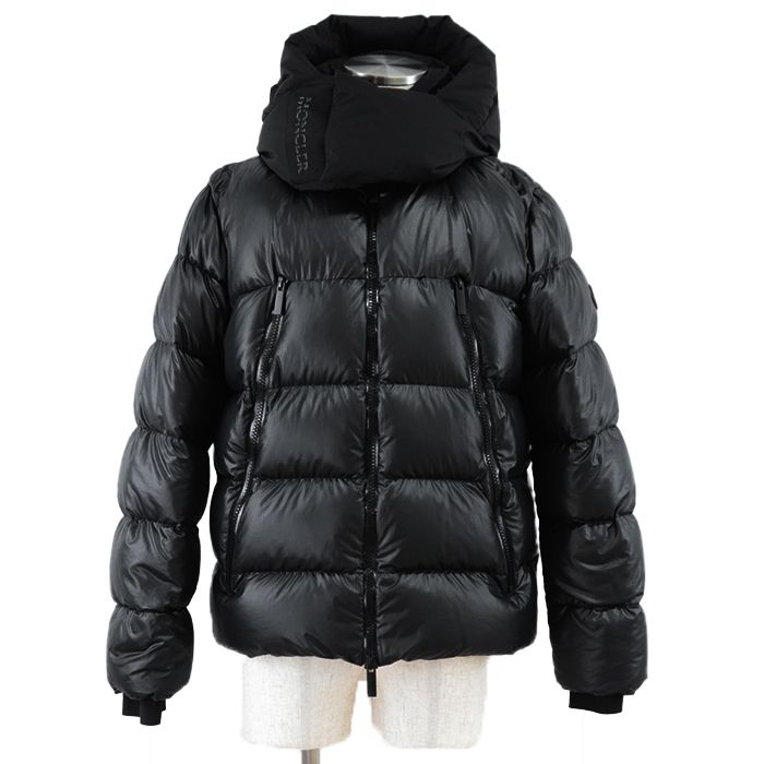極美品】MONCLER モンクレール ダウンジャケット 2022年製 極美品】MONCLER モンクレール ダウンジャケット 2022年製