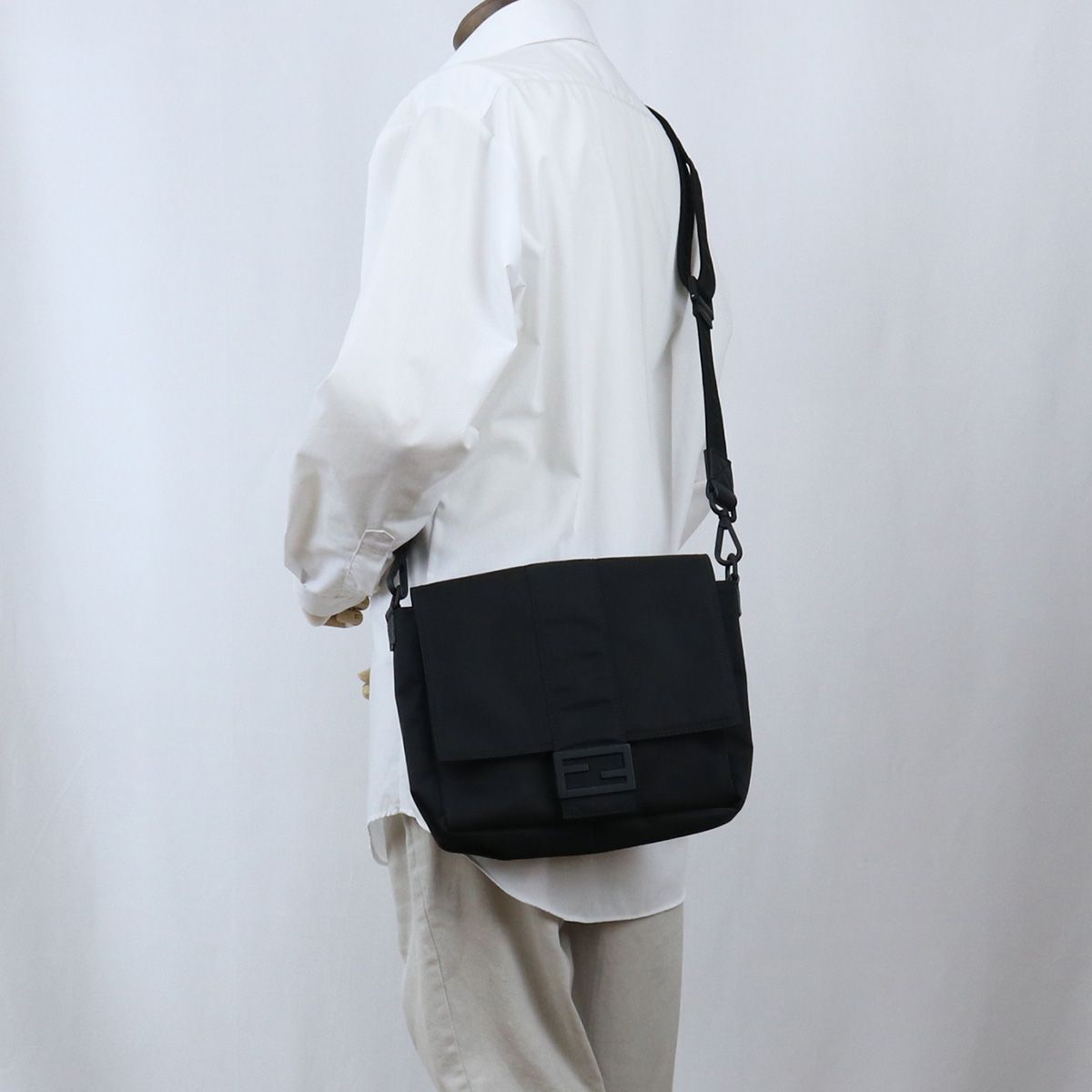 【未使用】フェンディ バケット ナイロン メッセンジャーバッグ 7VA537 FENDI - 【未使用】フェンディ バケット ナイロン