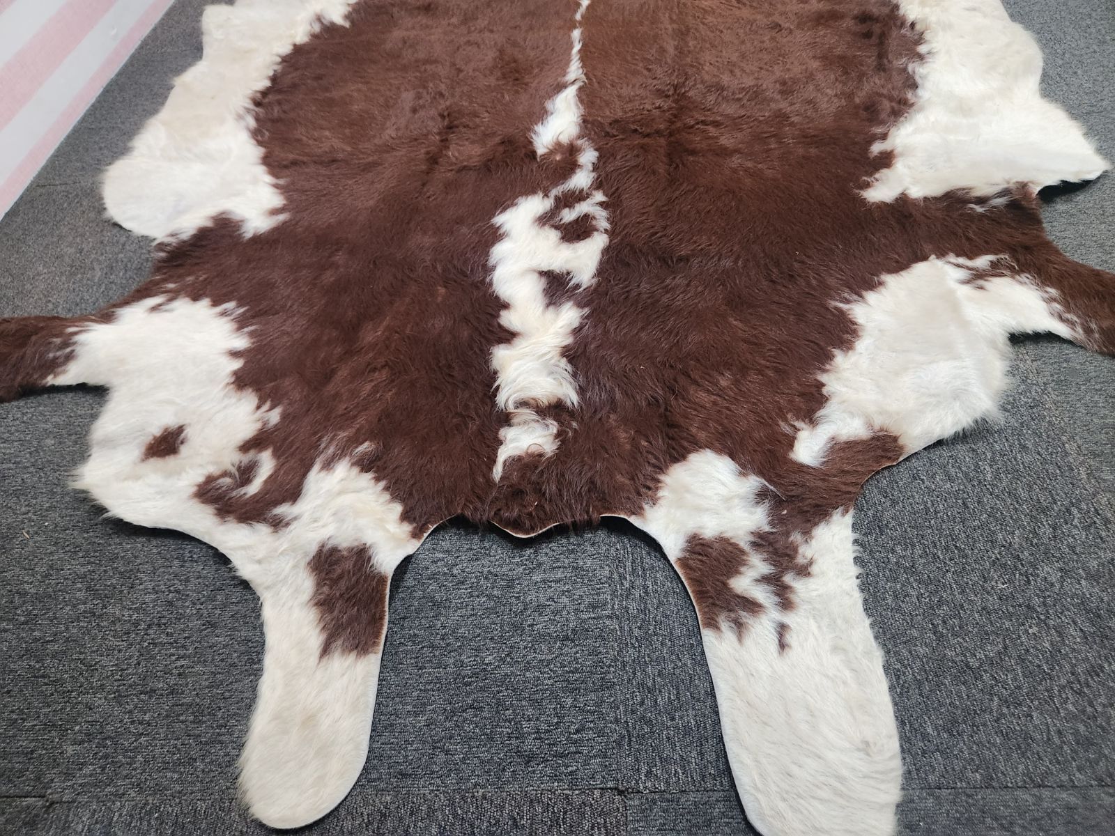 大型 カウラグ 牛皮 本革 一枚 カーペット ラグ 絨毯 レザー 毛皮