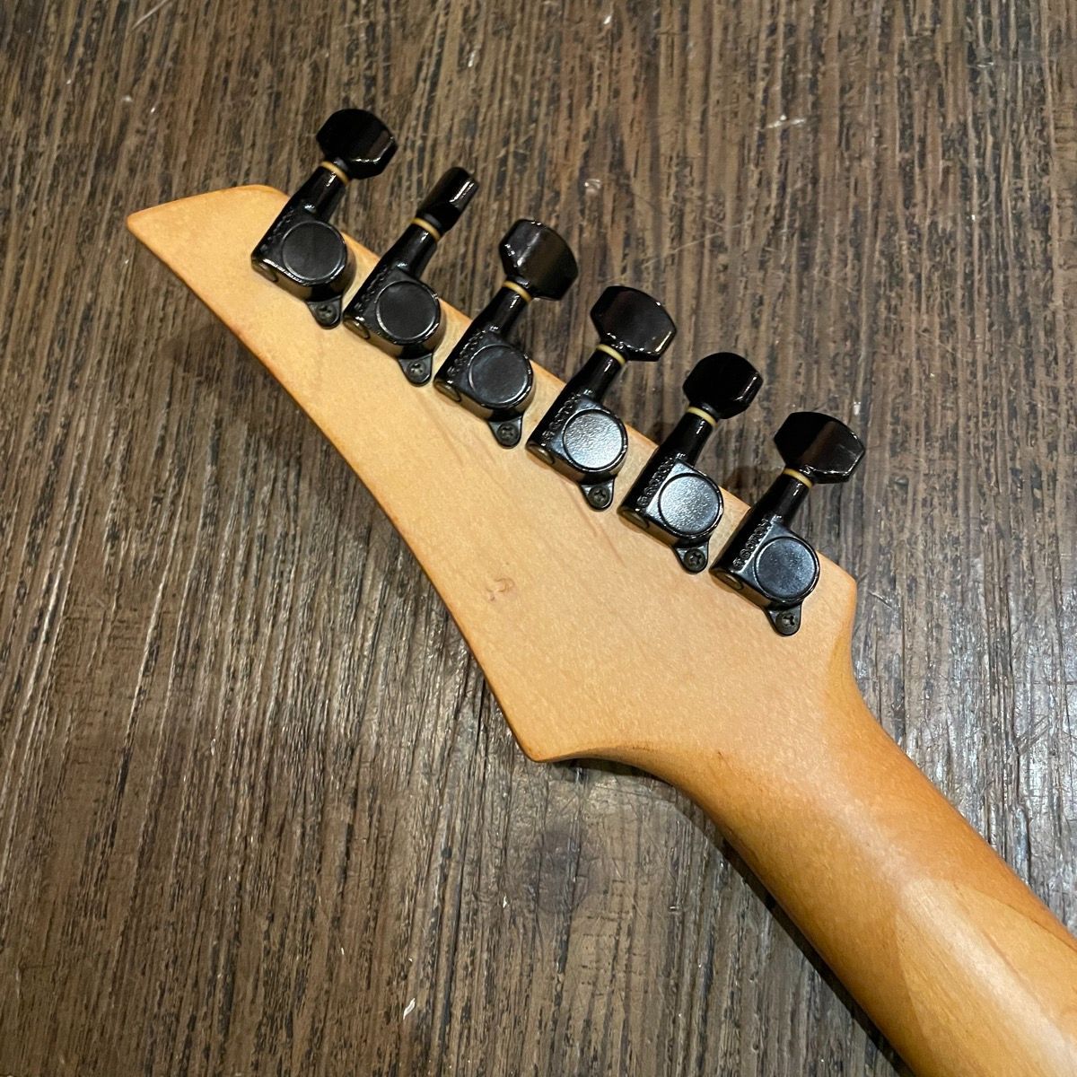 フェルナンデス　エレキギター　新品の弦付き Fernandes FGZ-400 Electric Guitar フェルナンデス エレキ