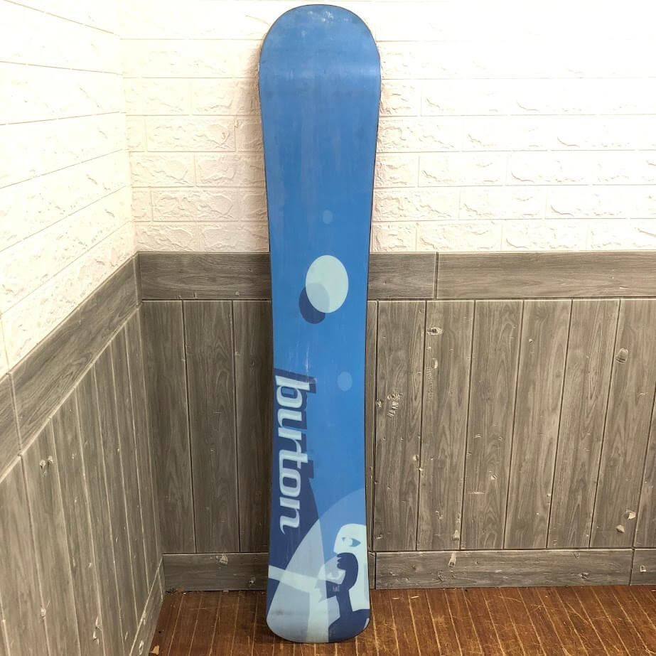 ss6905 【中古】札幌市内・札幌近郊 引取限定 バートン スノーボード 板のみ 148cm 赤系 BURTON E deck WOOD CORE  スノボ ボード オレンジ Eデッキ ヴィンテージ アルペンボード？ スノーボード 中古 - メルカリ